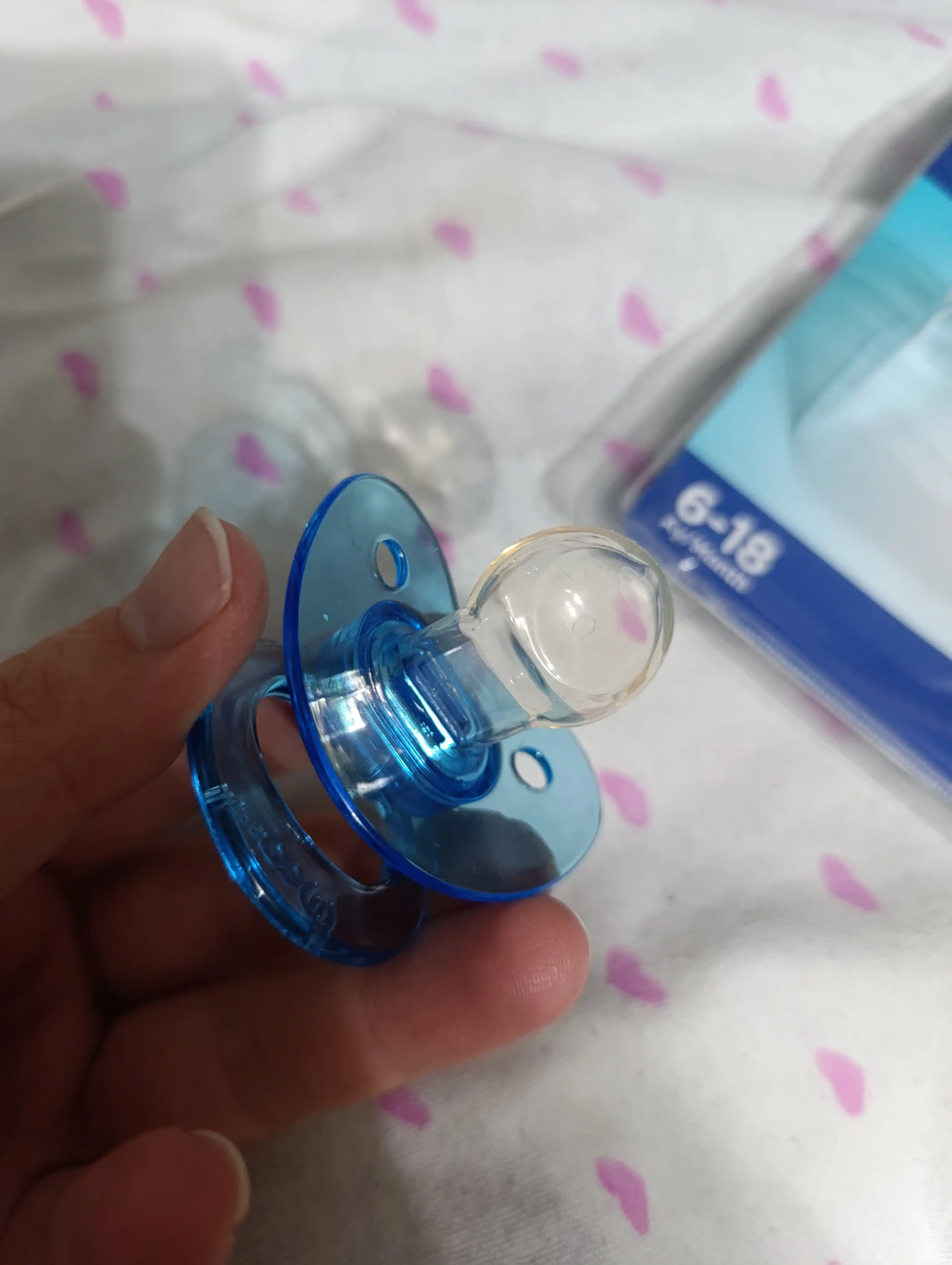 Wee Baby Ортодонтическая пустышка (0–6 мес / 6–18 мес)