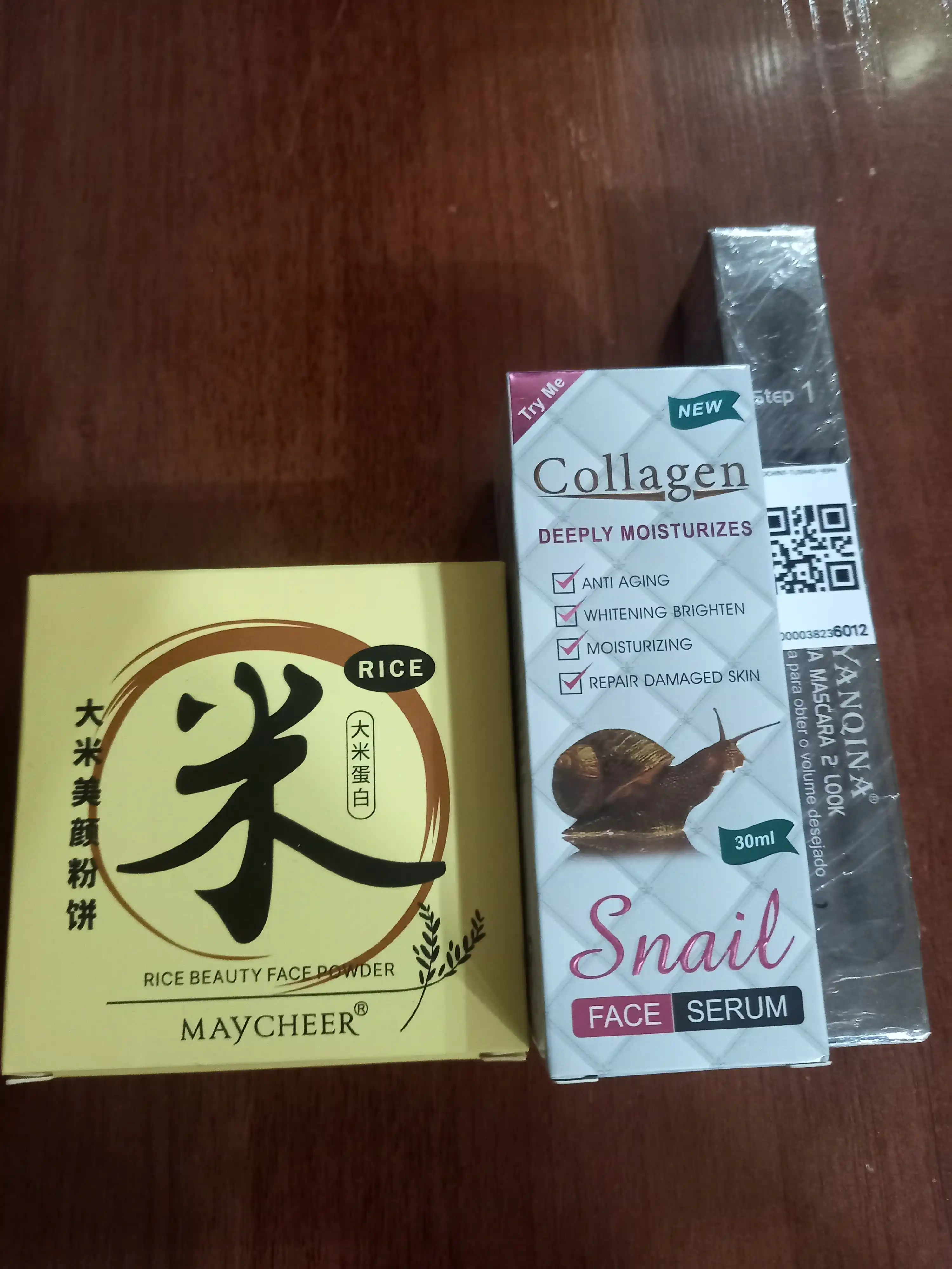 Collagen shilliqurt ekstrakti mutsini bilan yoshartiruvchi va oziqlantiruvchi yuz zardobi