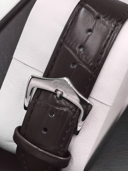 Cartier Tank MS mexanik soati, eko-charm kamar, kun va tun funksiyasi