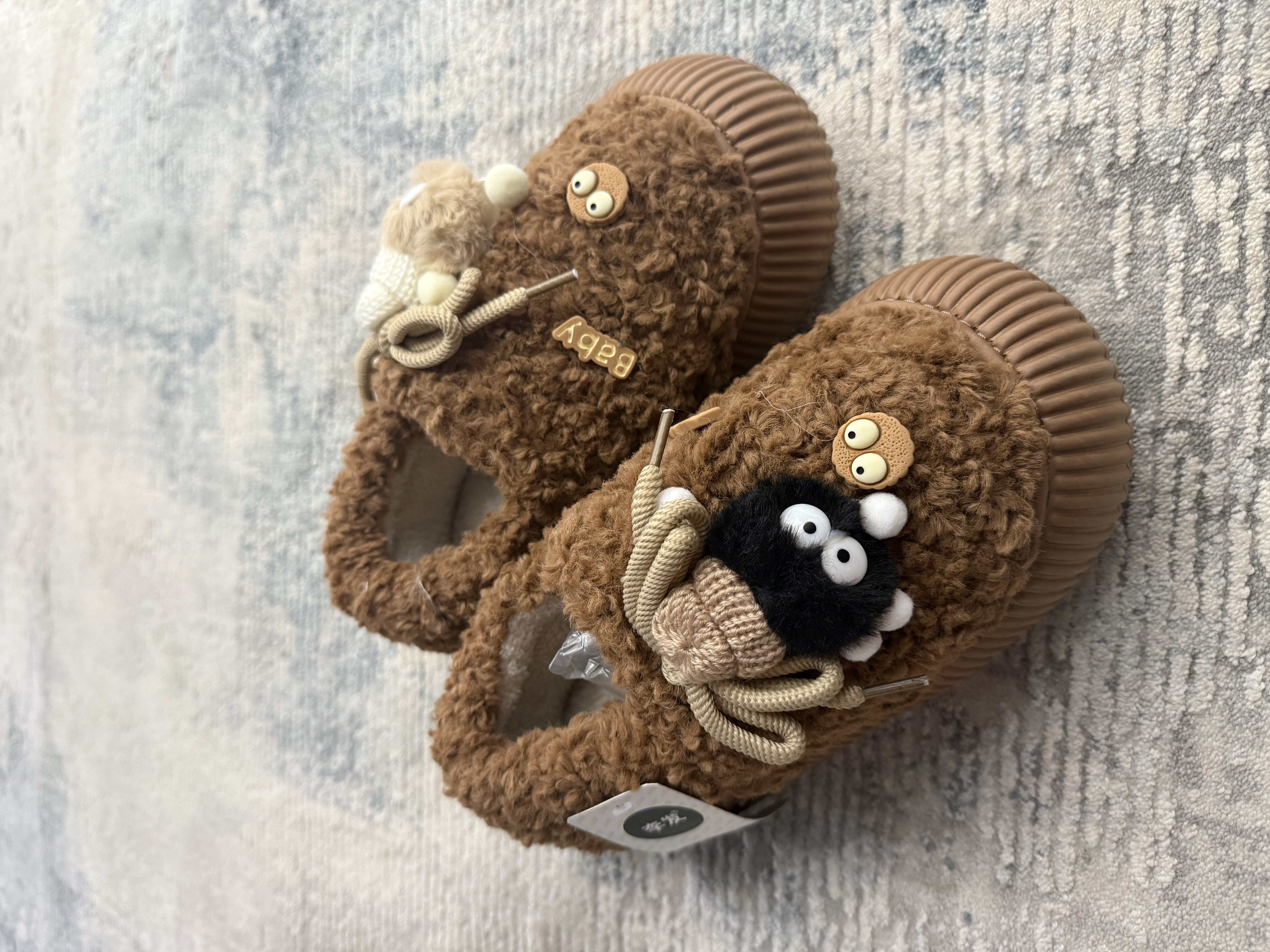 Закрытые тёплые тапочки teddy, для улицы