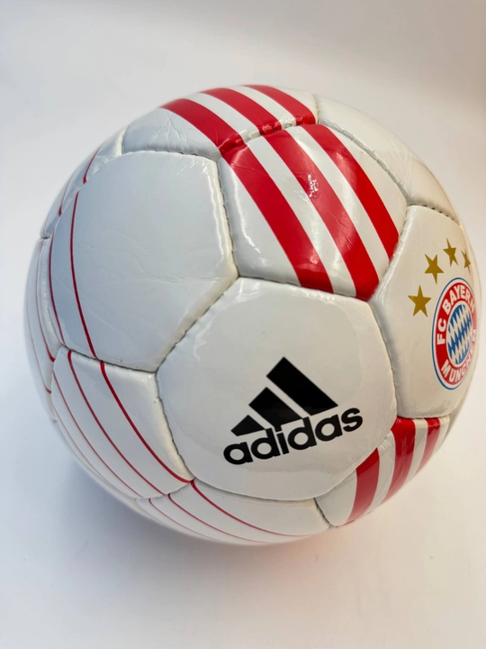 Sifatli futbol koptoklari — mashg‘ulot va o‘yinlar uchun mustahkam va qulay tanlov!