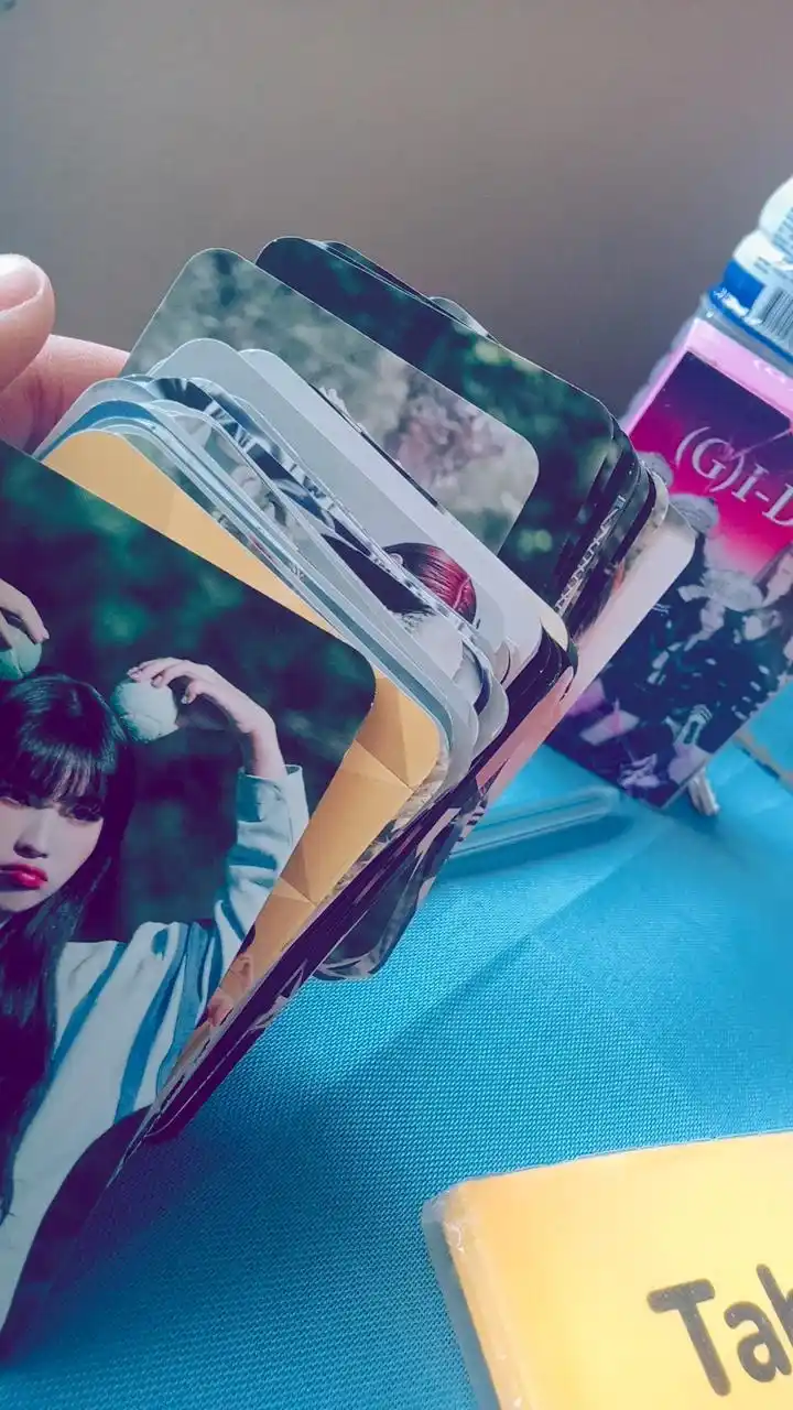 Коллекционные LOMO карточки K-POP G I-DLE, 92 шт, 60 карточек "GIDLE" и 32 стикера