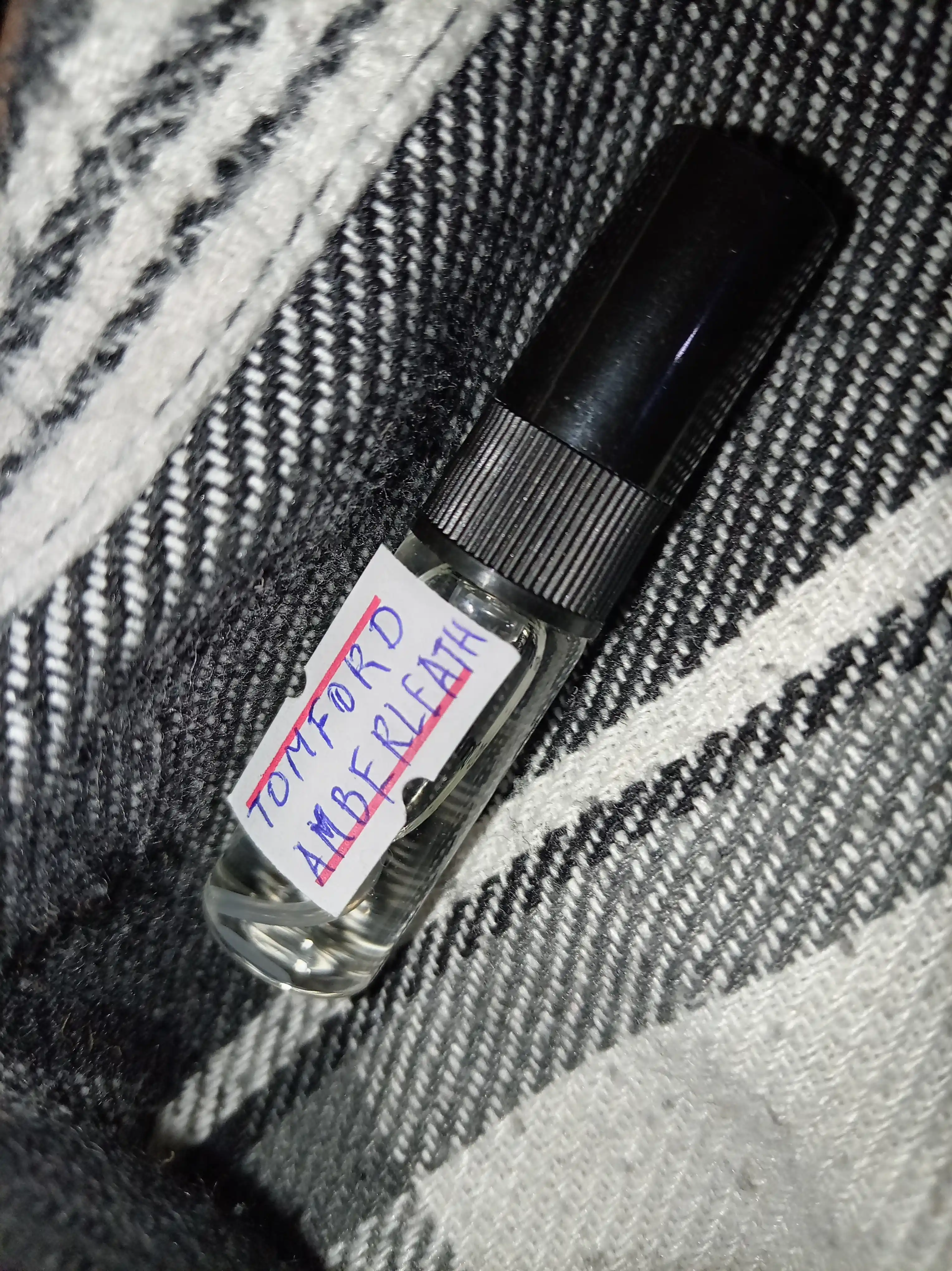 Erkaklar uchun "Ombre Leather" parfyumerlangan suvi, 100 ml