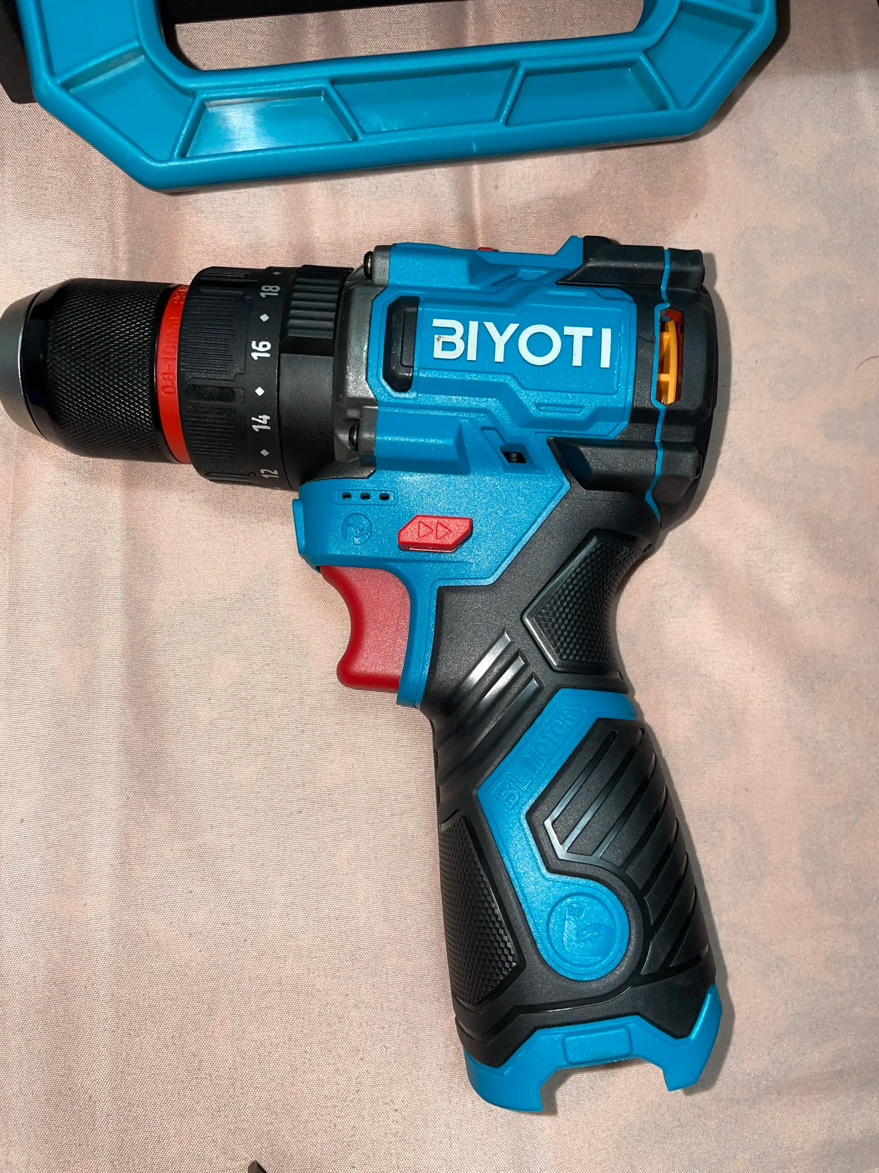 BIYOTI BYT-CD1015 PRO — uy va qurilish uchun kuchli zarbali shurup buragich