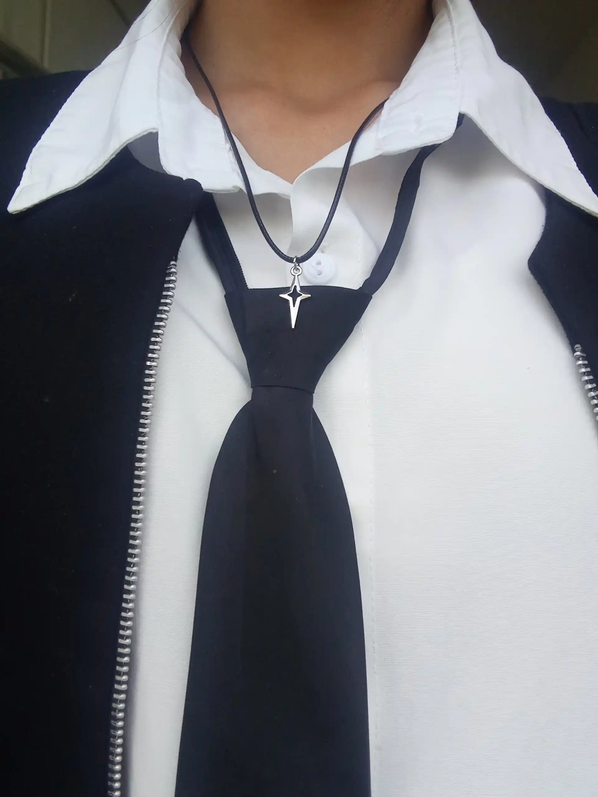 Kulon uniseks Y2K choker | Qora shnur va yulduz osma