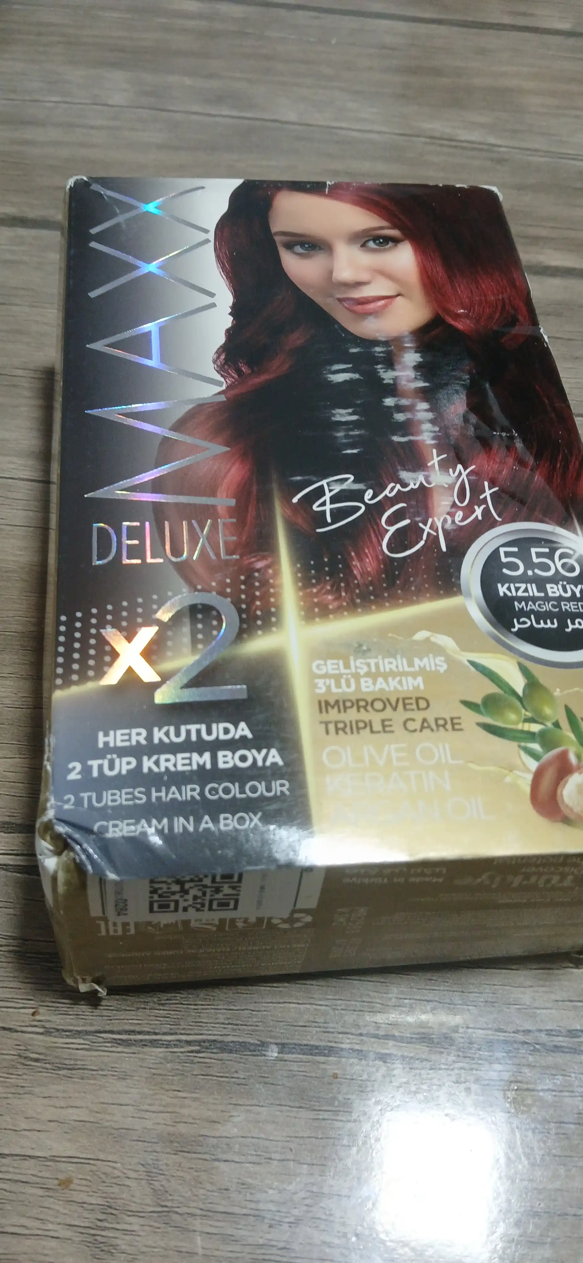 Крем - краска для волос MAXX Deluxe Beauty Expert, стойкое окрашивание волос