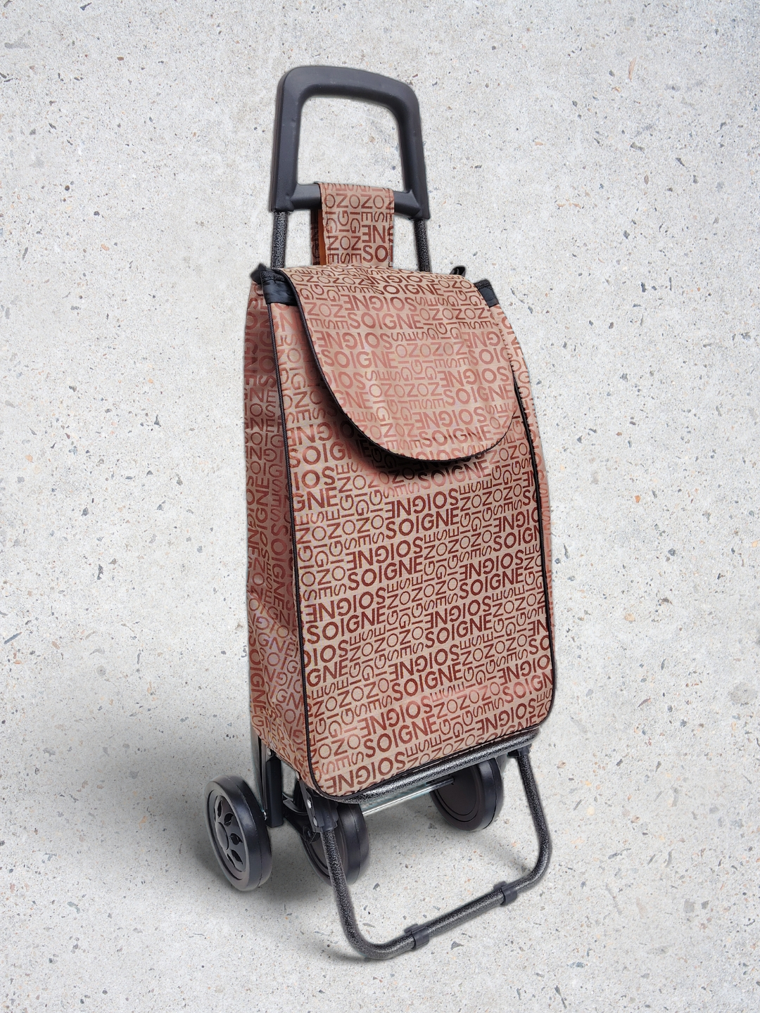 Milan sumkasi shousida jinsiy olatli yalangoch erkaklar ishtirok etadi Milan sumkasi shousida jinsiy olatli yalangoch erkaklar ishtirok etadi