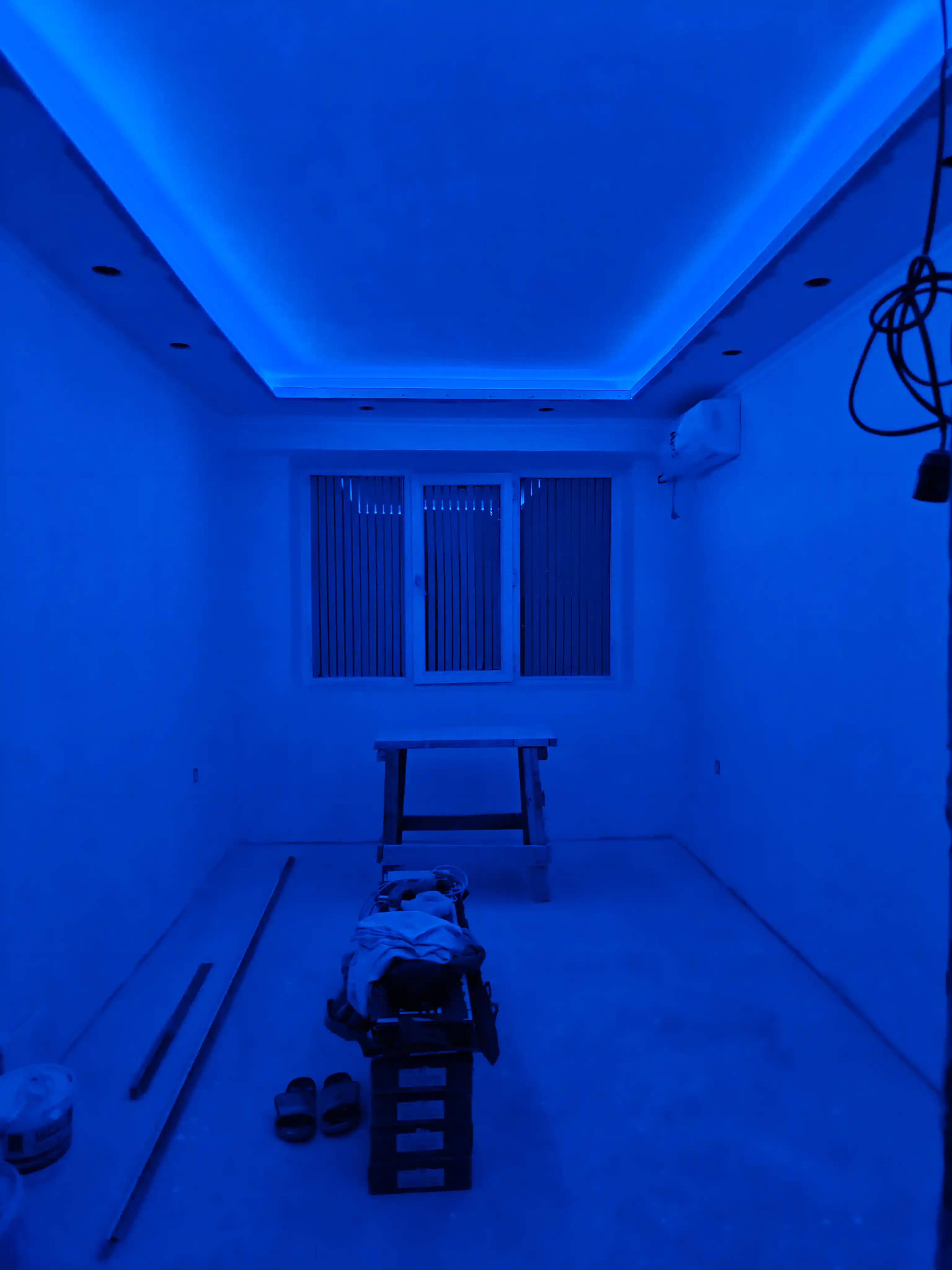 Egiluvchan neon LED tasmasi, RGB LED pulti, tovushga rangli reaksiya