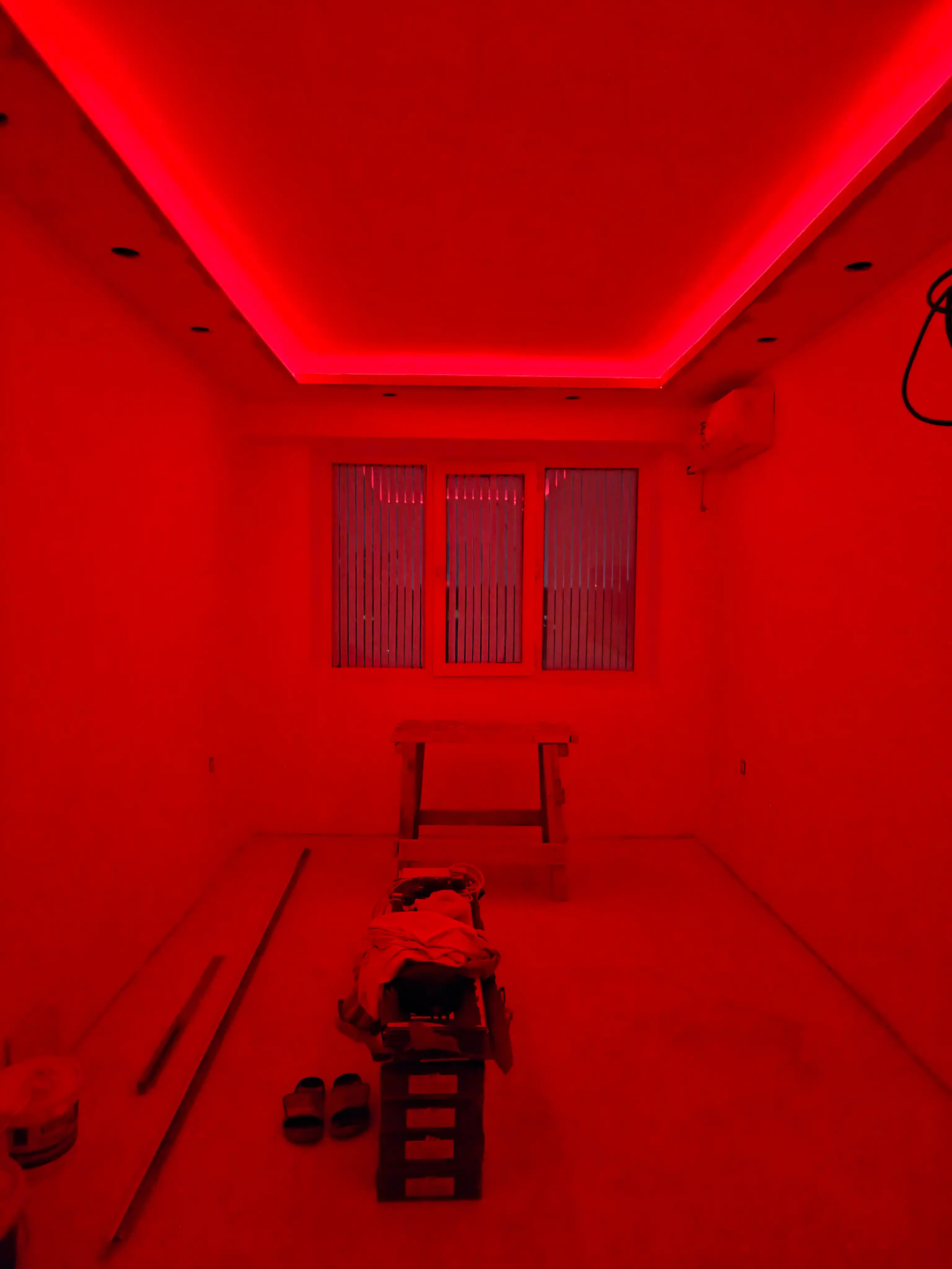 Egiluvchan neon LED tasmasi, RGB LED pulti, tovushga rangli reaksiya
