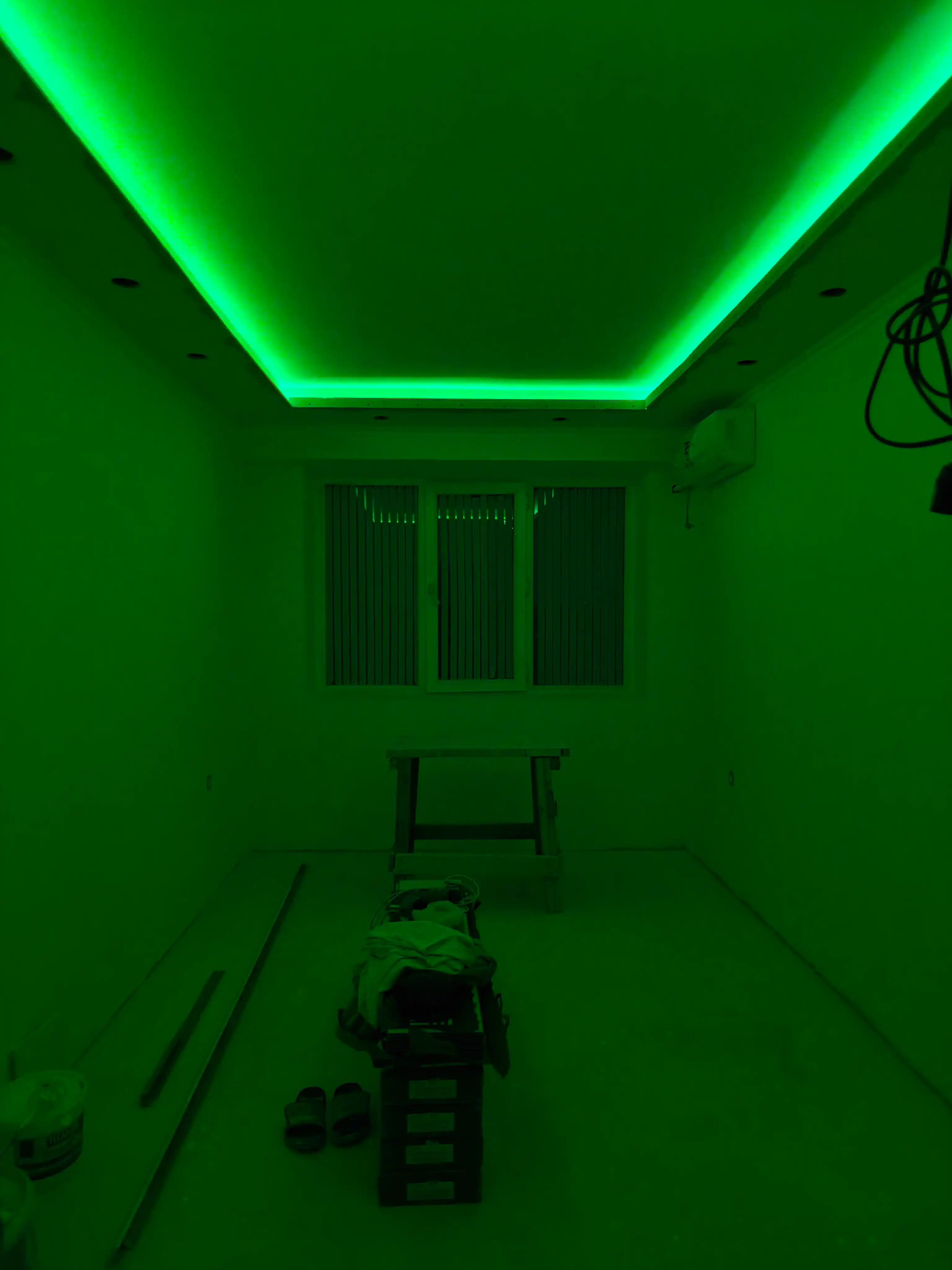Egiluvchan neon LED tasmasi, RGB LED pulti, tovushga rangli reaksiya