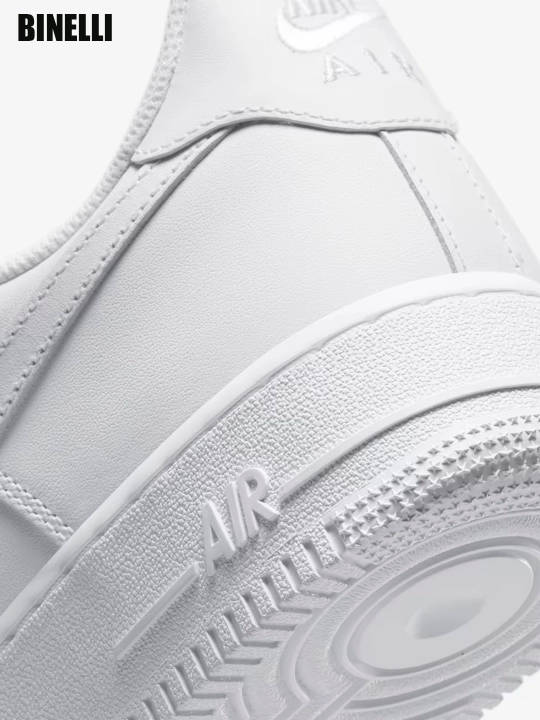 Erkaklar, ayollar va o‘smirlar uchun sport krossovkalar Nike Air Force 1, 40–44 o‘lchamda