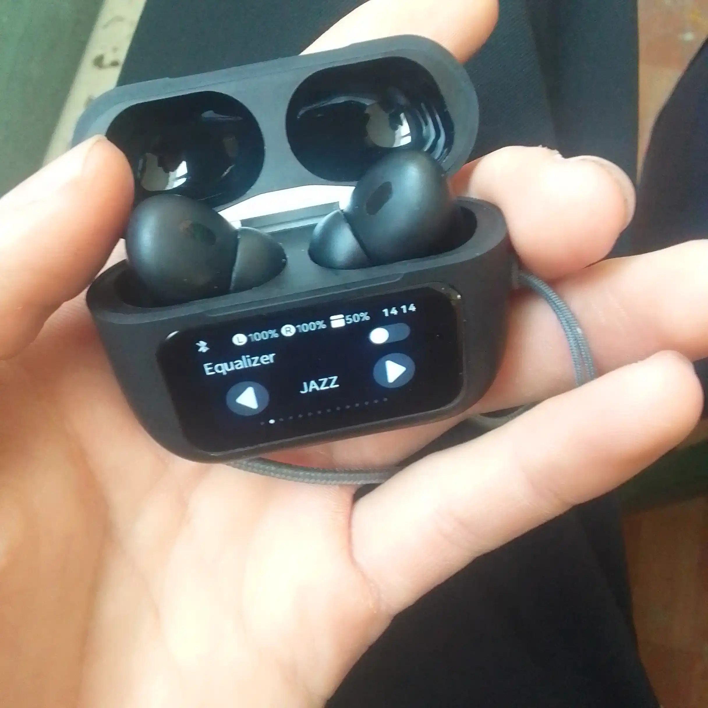 Smart Bluetooth quloqchin, ekranga ega, sensorli boshqaruv, xabarlar bilan, 22+ funksiya