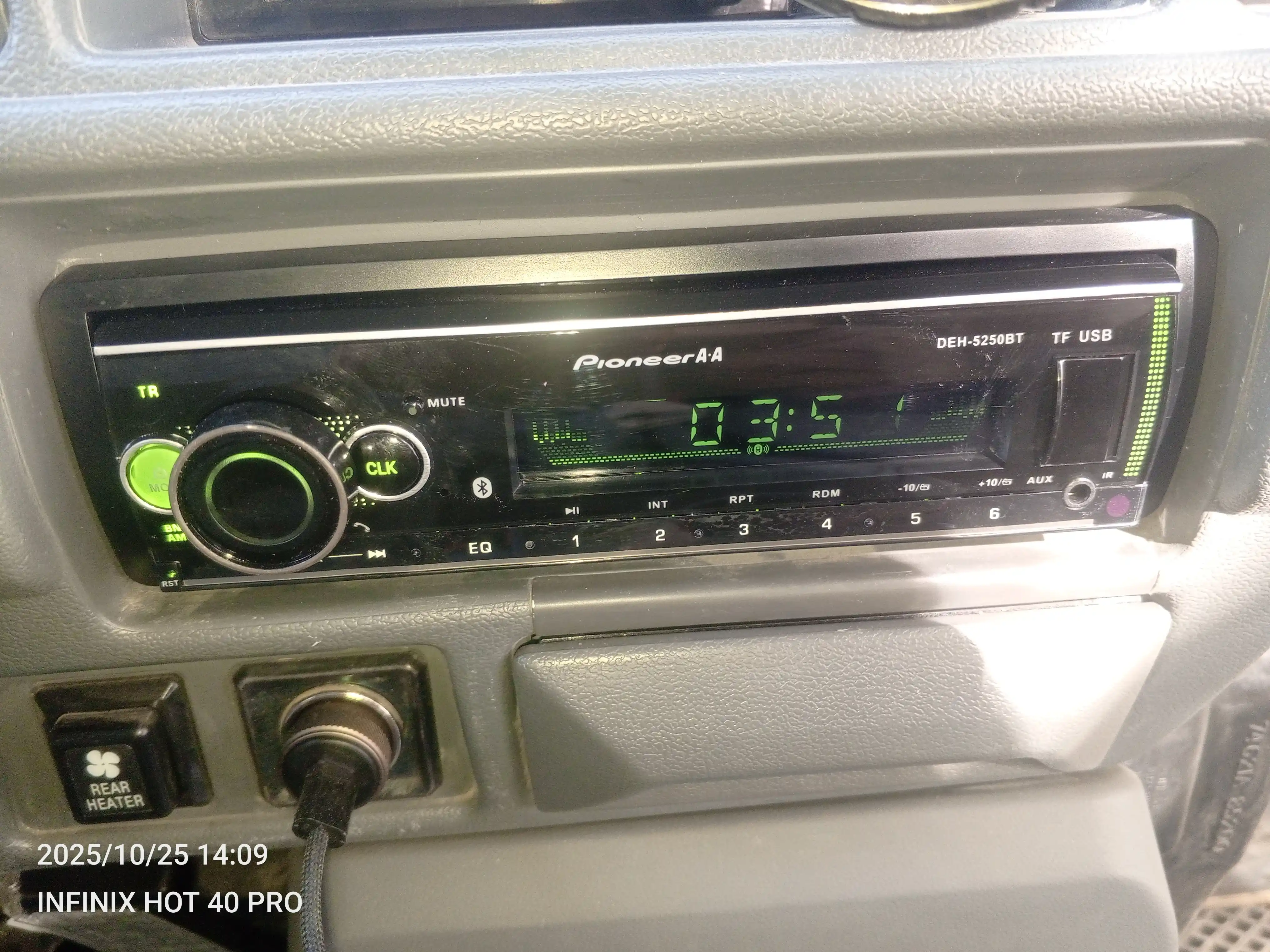 Магнитола Pioneer автомобильная