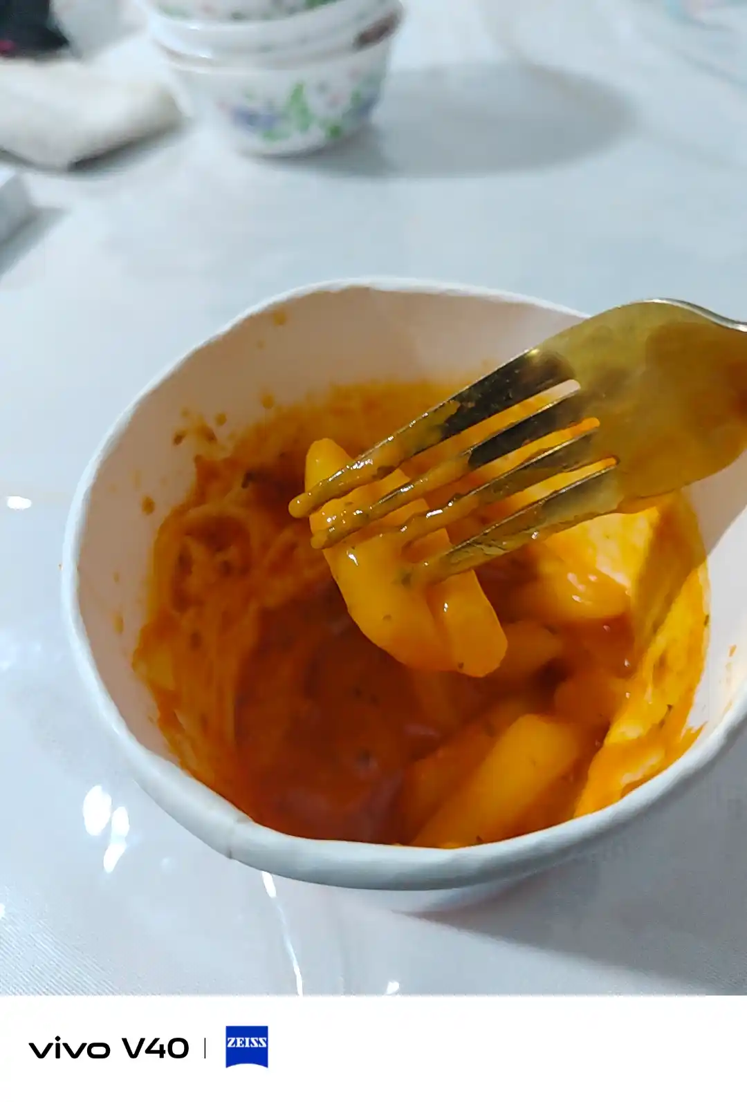 Рисовые палочки Yopokki Halal Rose Toppoki Cup (острые), 120 г *