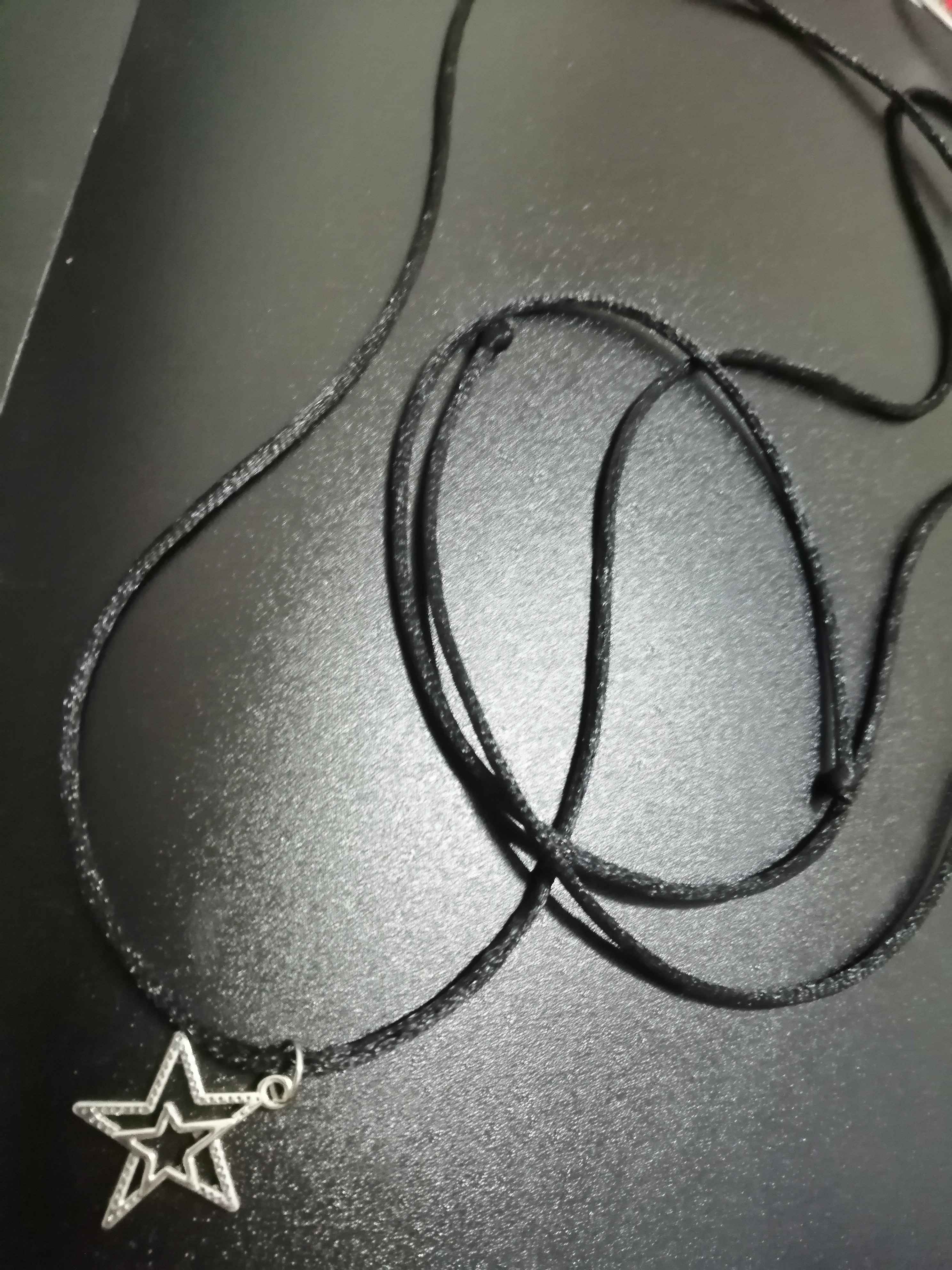 Choker yulduzchali shnur, braslet va choker ikkitasi birda