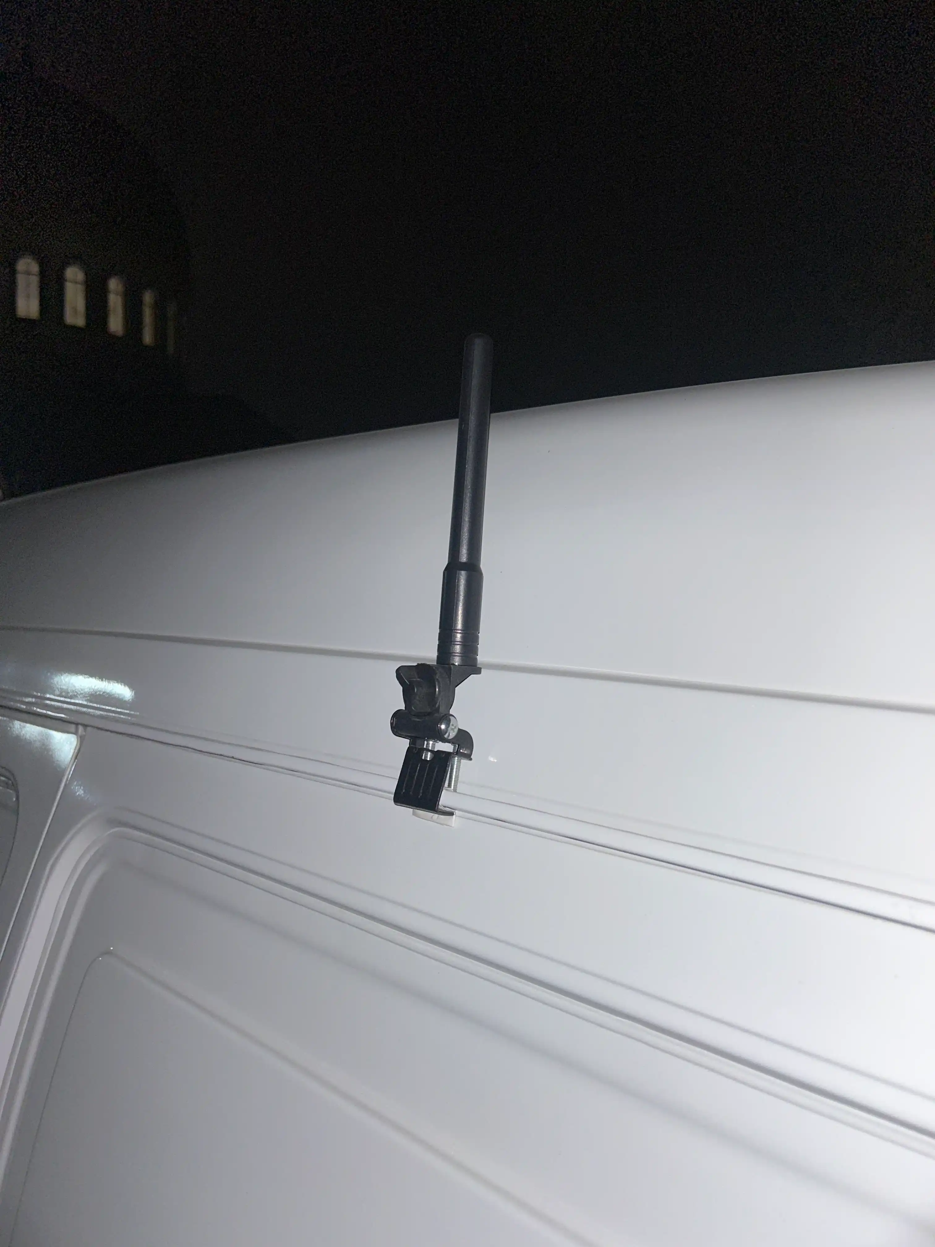 Universal operativ antenna, Bonkalar barcha turdagi avtomashinalar uchun.