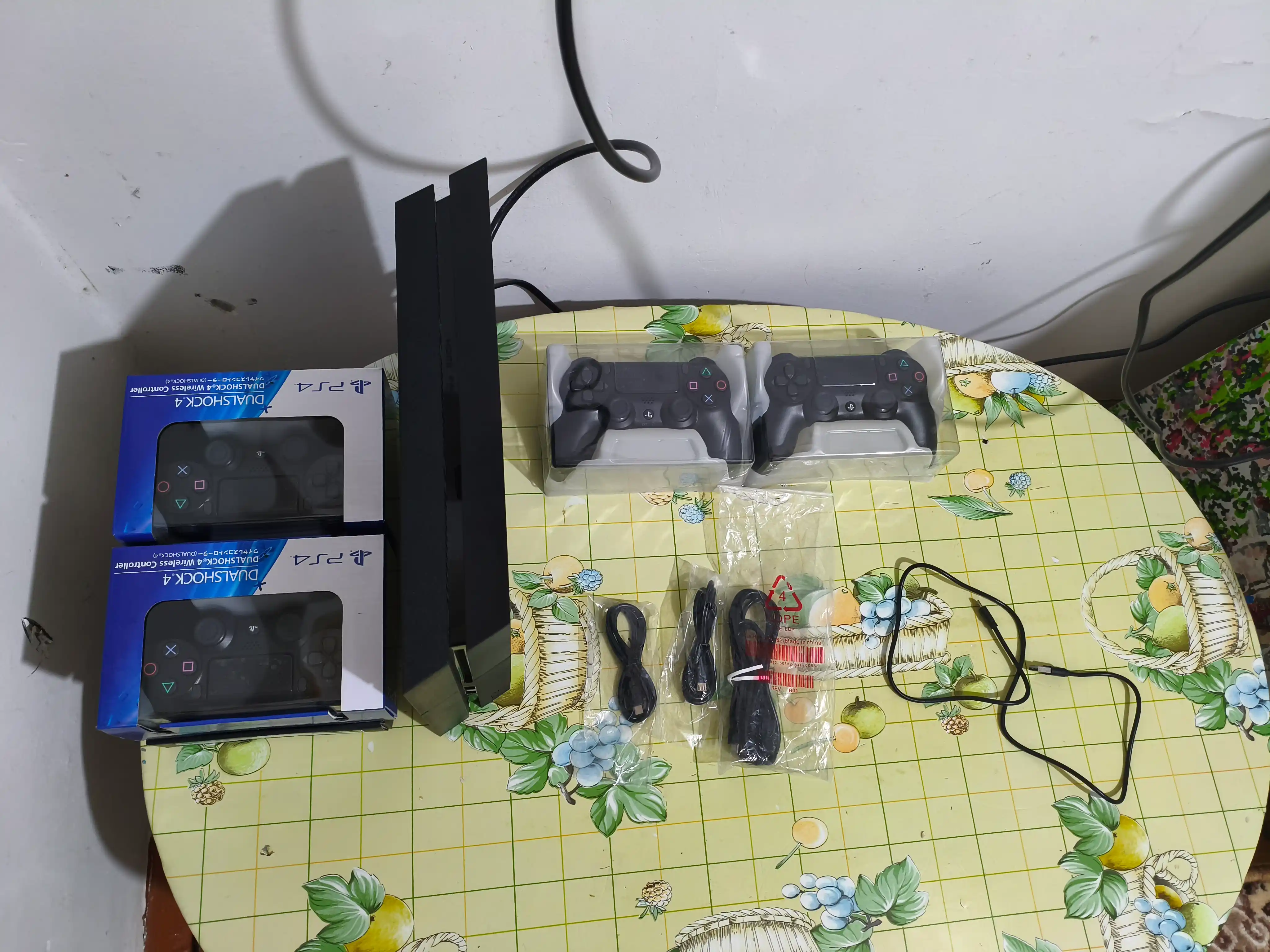 O'yin konsoli PS4 Sony Playstation4 11.00 Versiya vzlom Avtohen 4,donaJoystik,15 ta o'yin