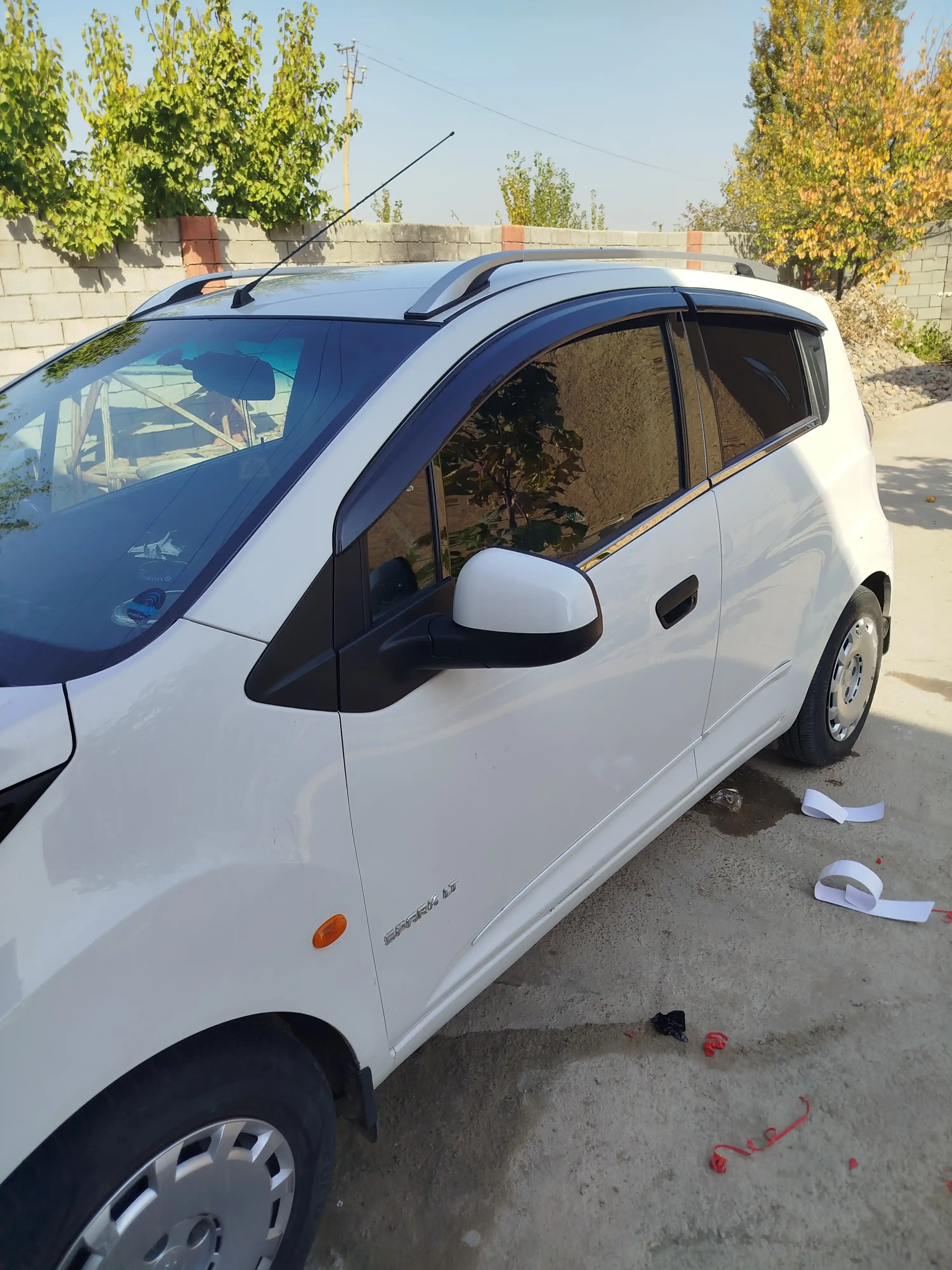 Eshiklari ustunlariga nakladkalar Spark,Cobalt,Nexia,Lacetti,Gentra, Labo,yaltiroq, qora