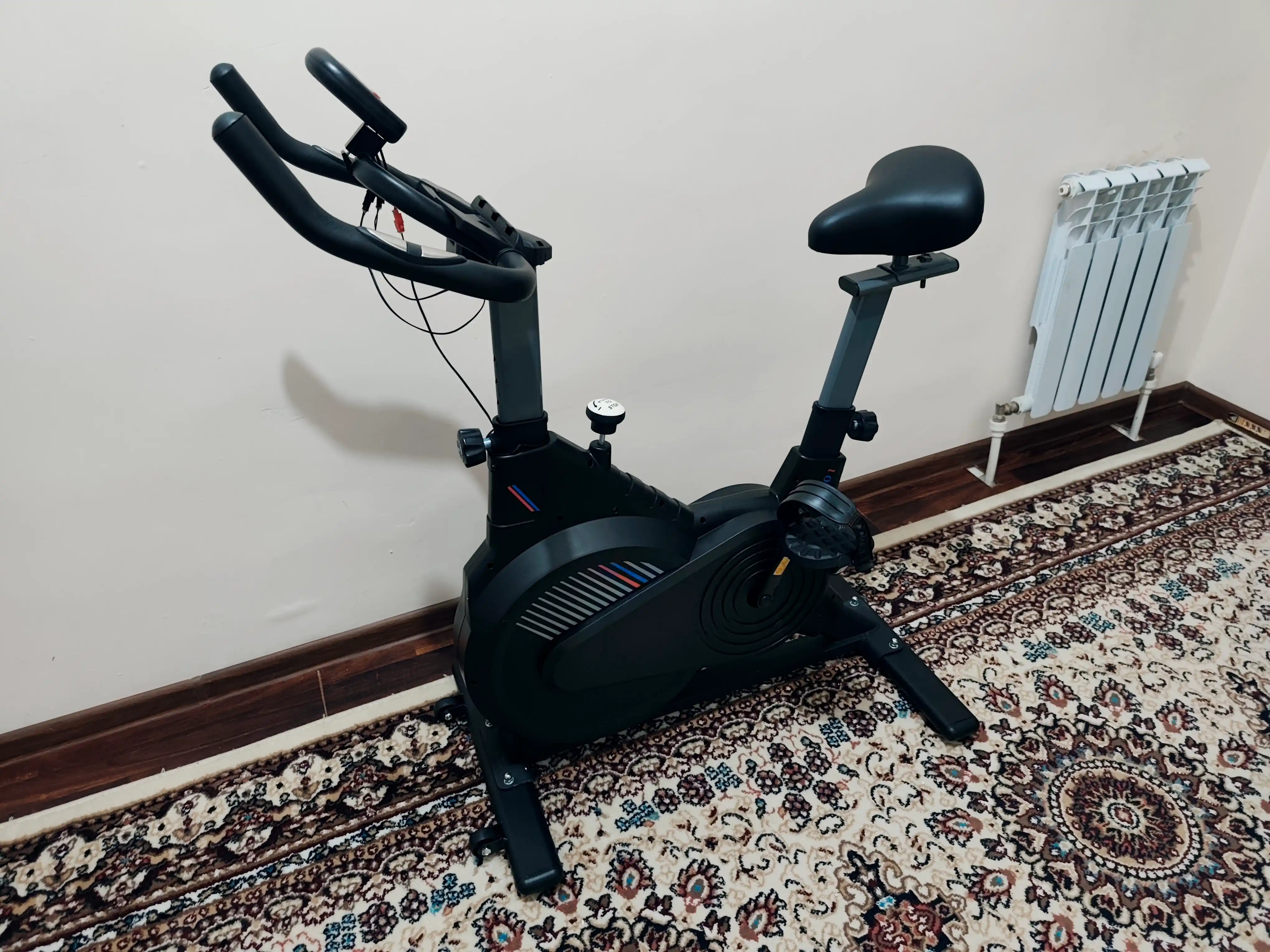 Uy va zal uchun velotrenajyor, mini, ixcham ES-01, 120 kg