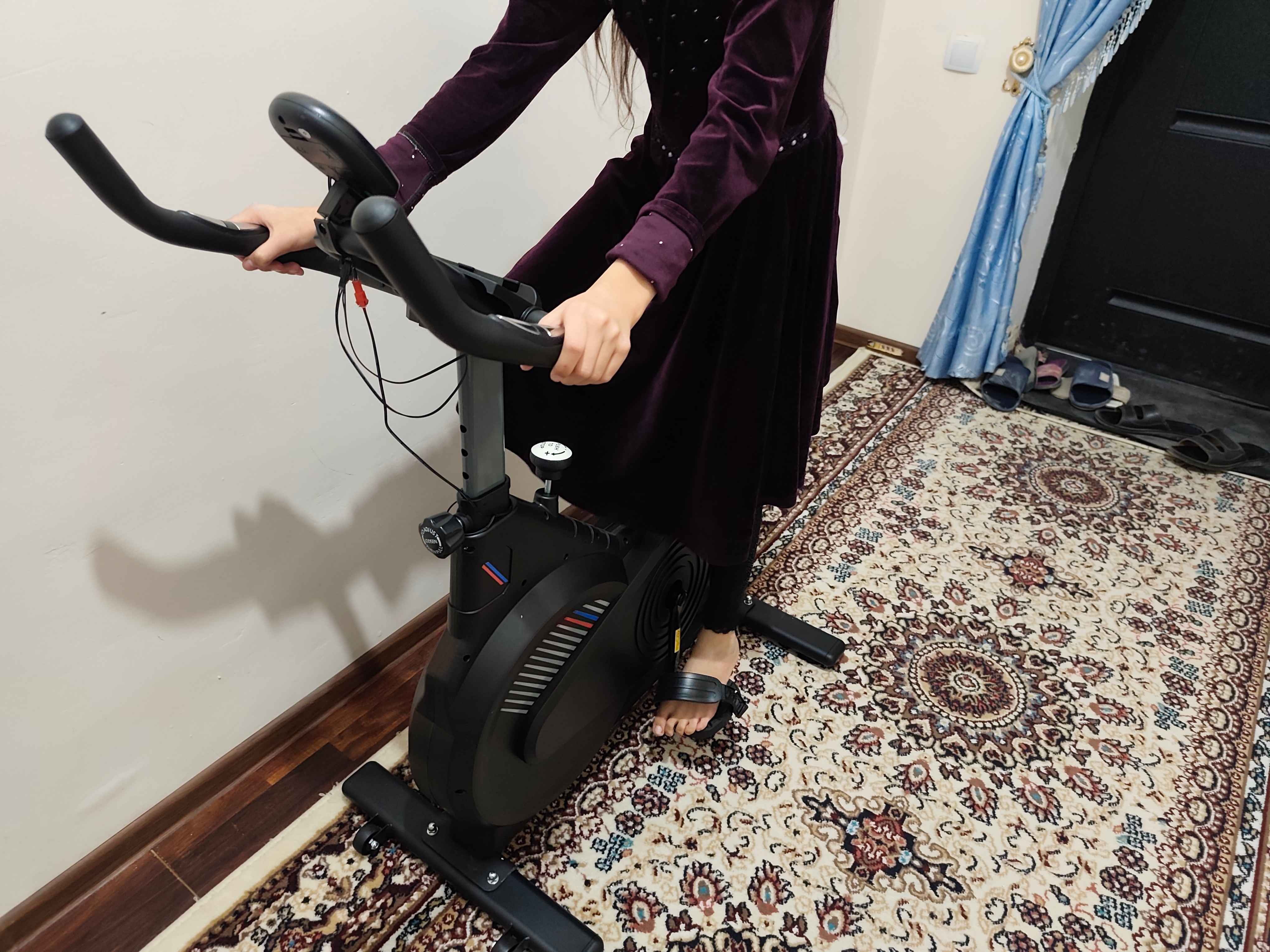 Uy va zal uchun velotrenajyor, mini, ixcham ES-01, 120 kg