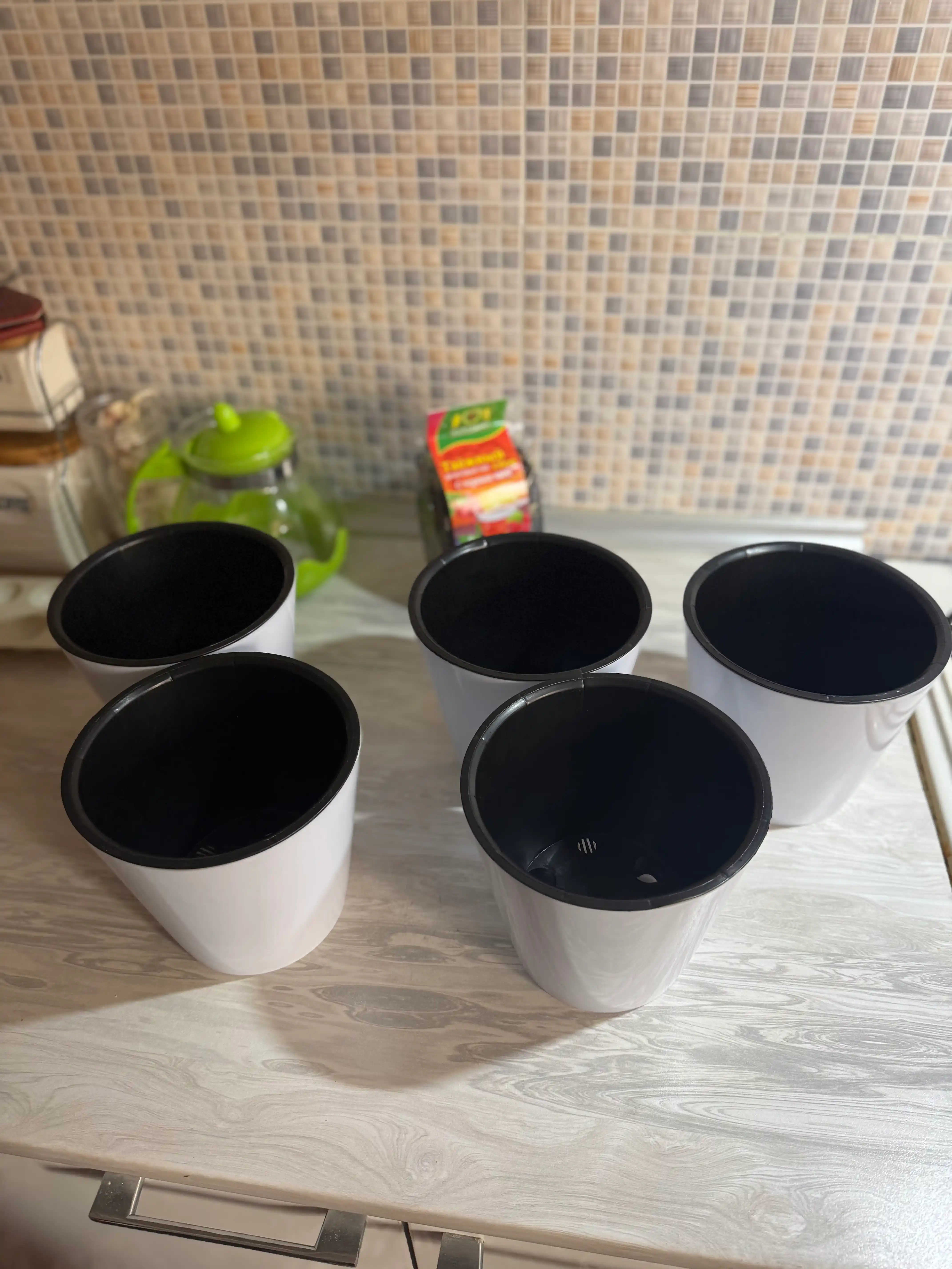 Drenajli gul idishi Azalea to'plami 5 dona, plastmassa 0,7, 1,5, 3,5, 5,5, 10 l