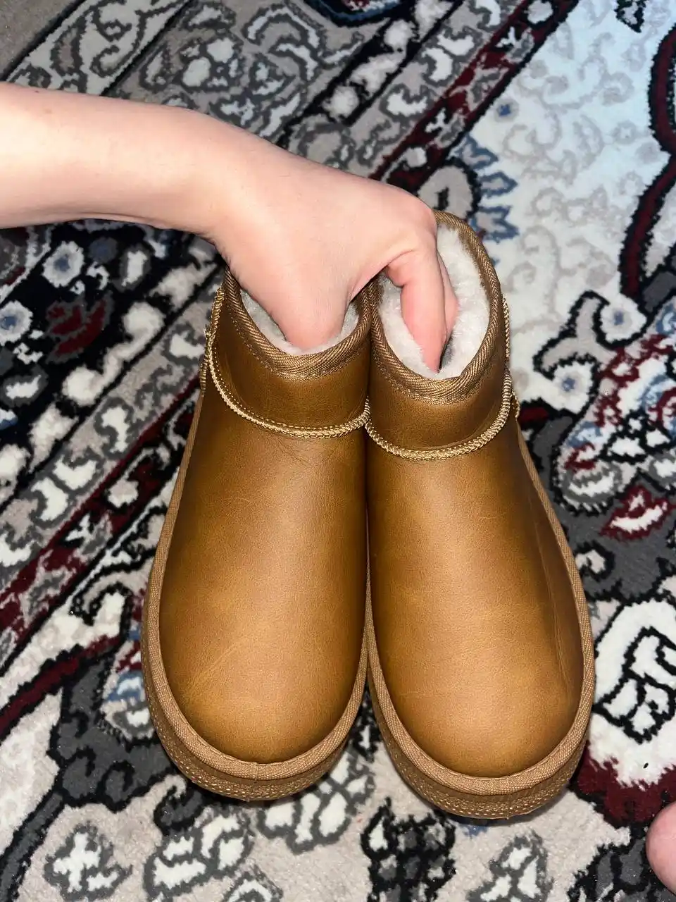Ayollar qishgi uggi etik – issiq ichlik, sirpanmas taglik, 1ta katta razmer oling