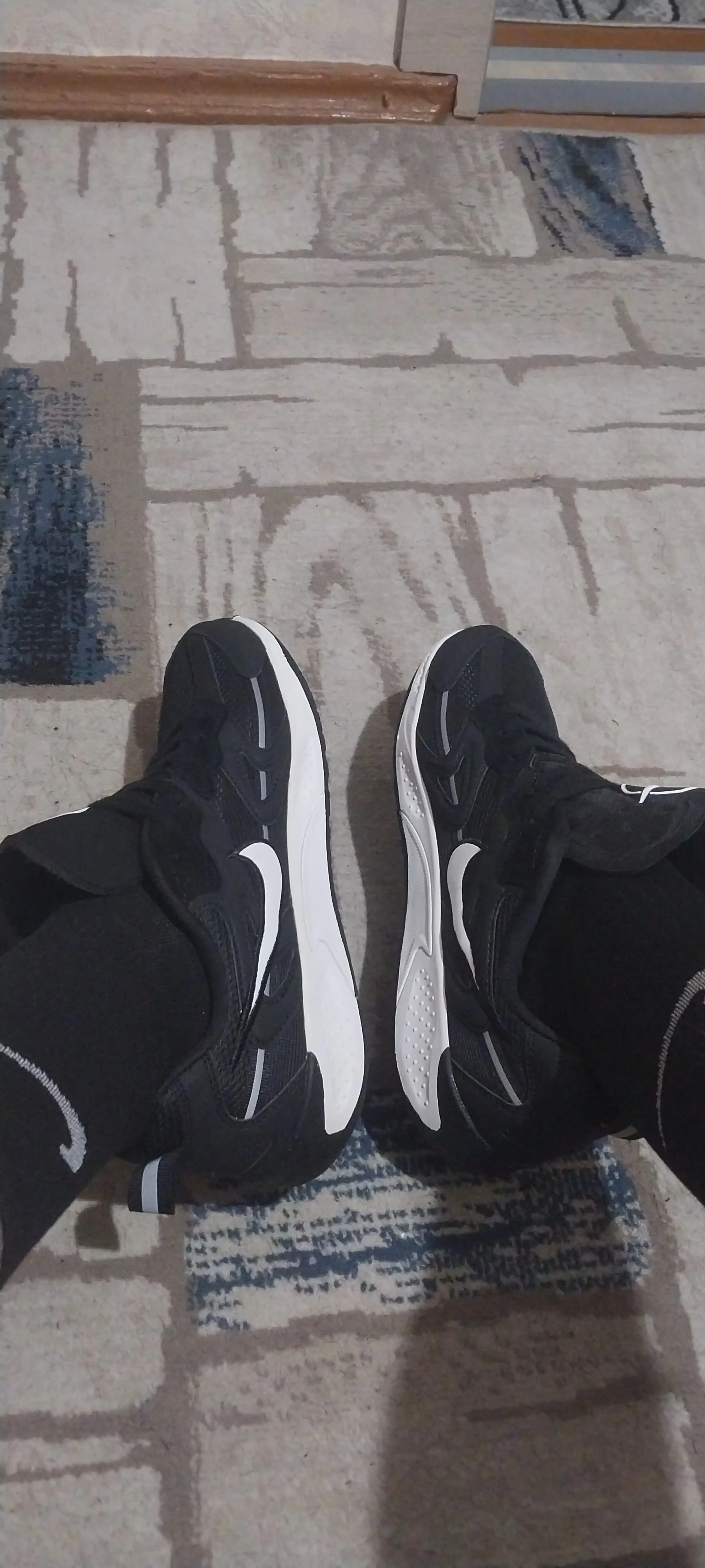 Erkaklar, ayollar, o‘smirlar krossovkalari Nike JAM, zal uchun, sport uchun, 41–45
