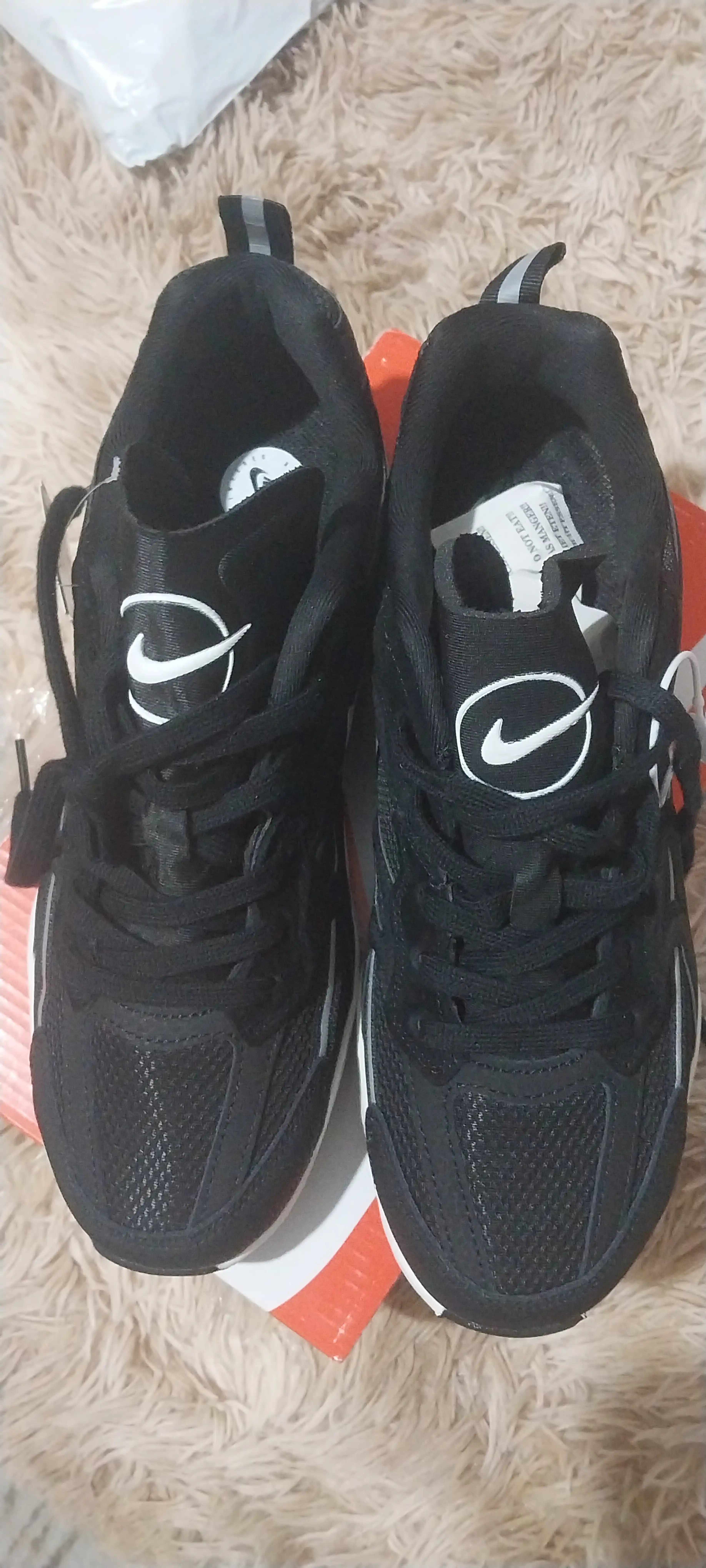 Erkaklar, ayollar, o‘smirlar krossovkalari Nike JAM, zal uchun, sport uchun, 41–45