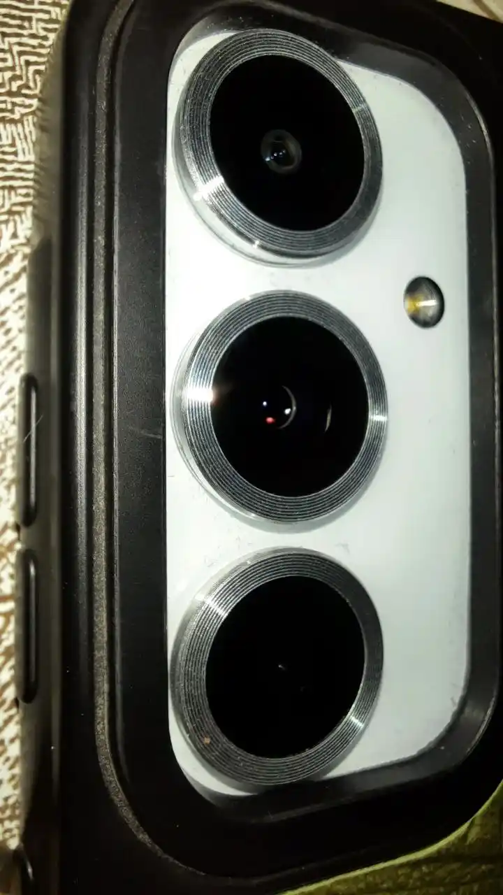 Защитное стекло для камер Samsung и iPhone