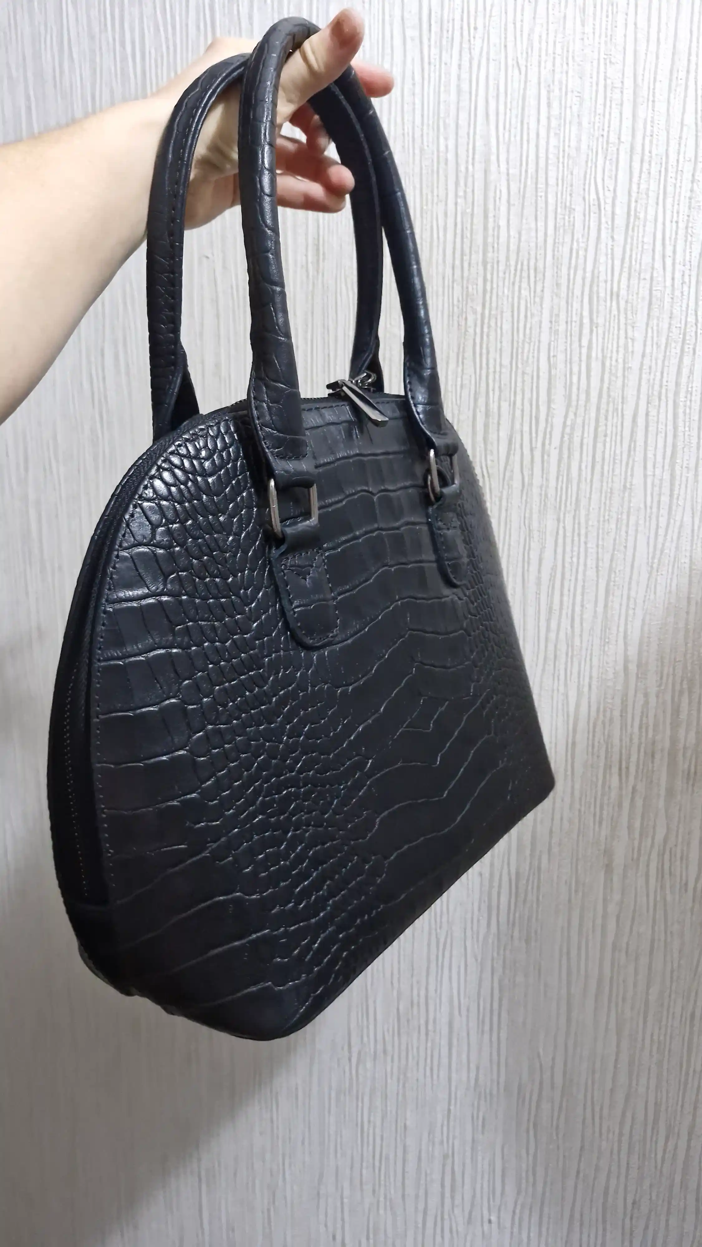 Ayollar sumkasi tabiiy charmdan Black Gator