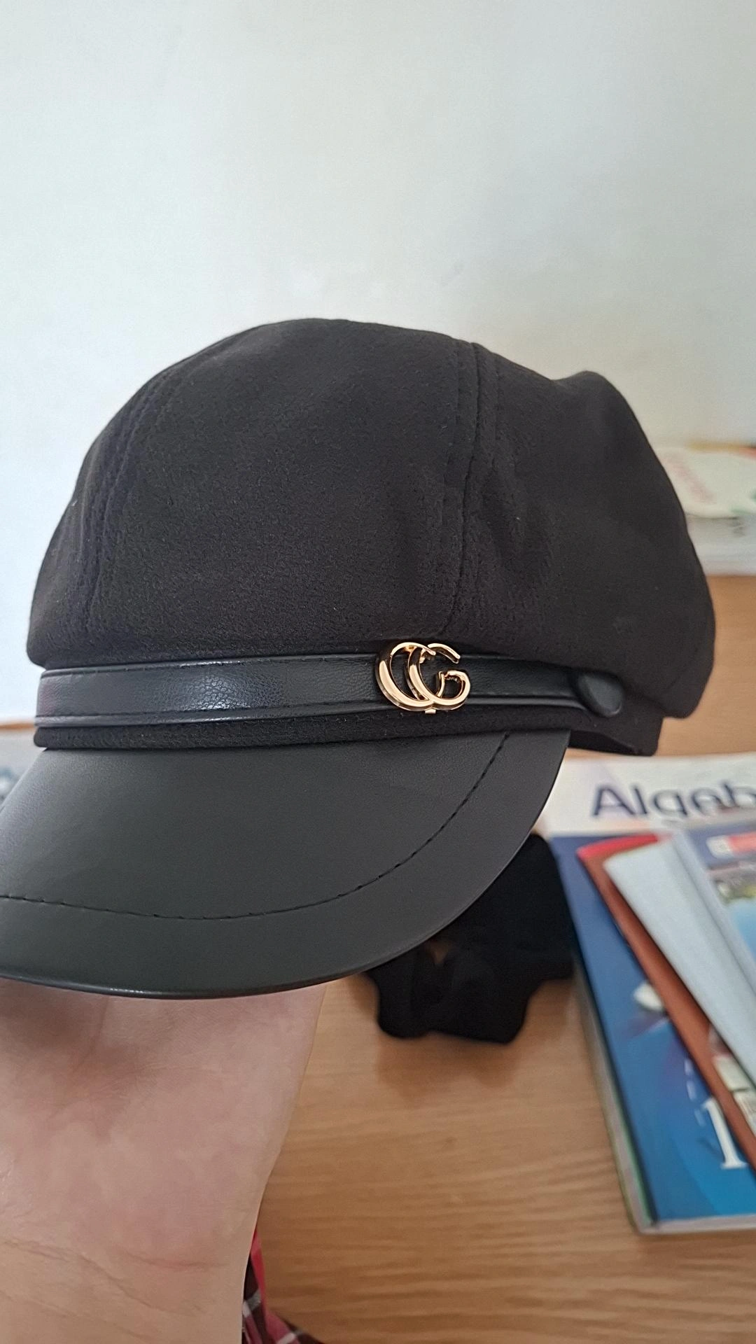 Женские береты, зимние шапки