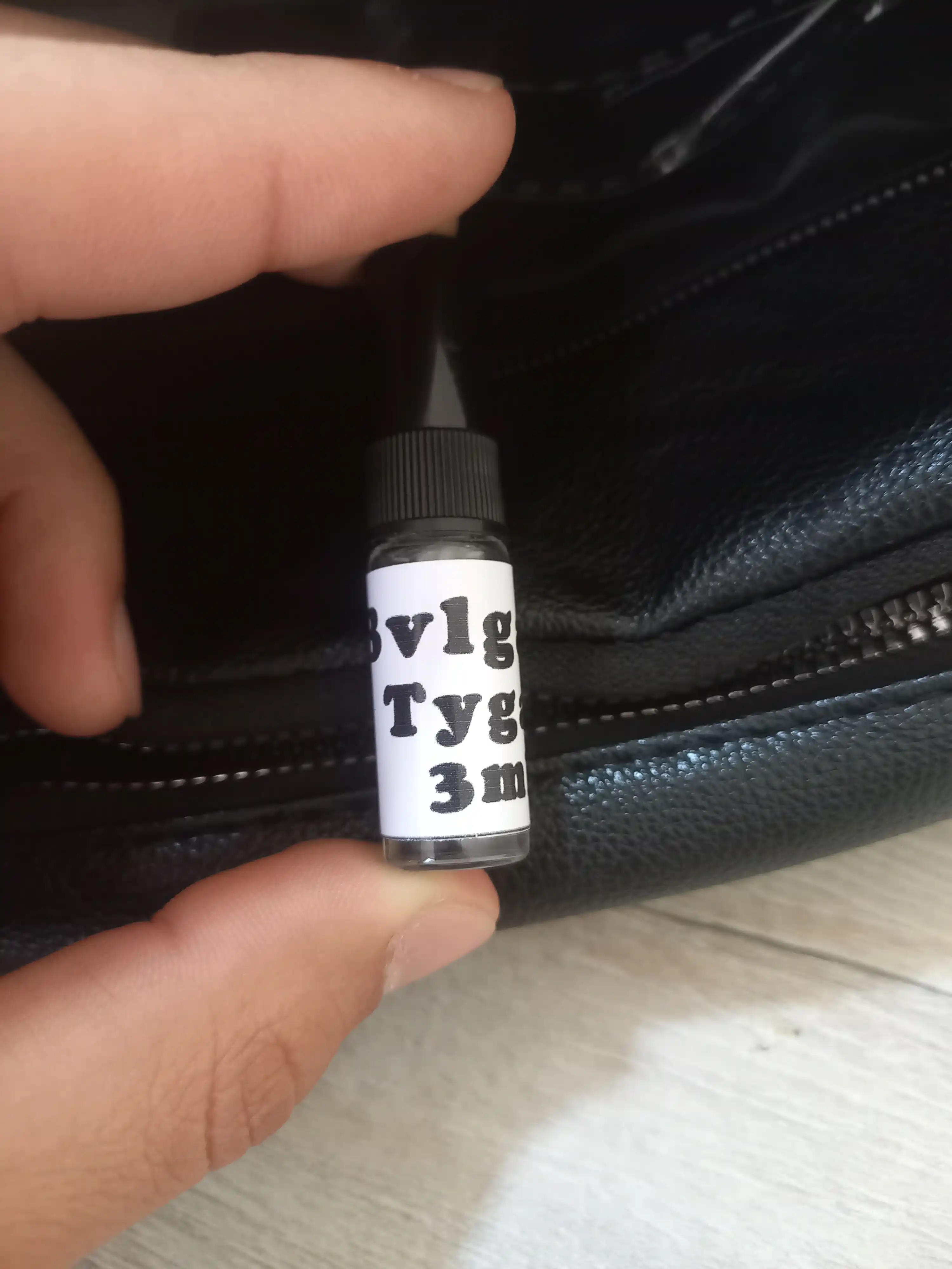 Atir Bvlgari Tygar erkaklar uchun, Fransiya