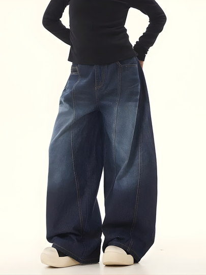 Ikki teshikda uchta xorozning porno fotosurati