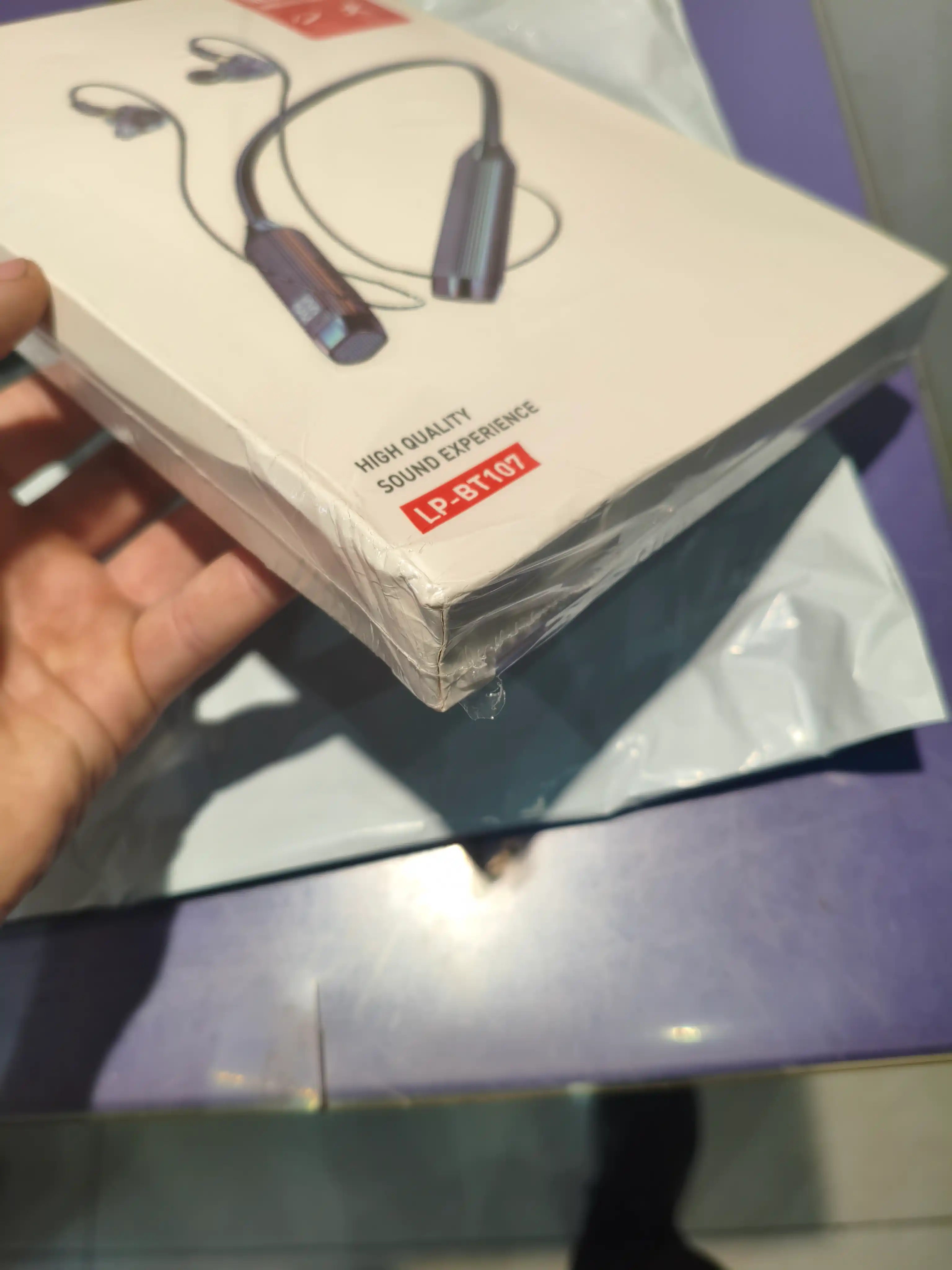 Simsiz sport minigarnituralari, bo'yin jantali, raqamli displey, Bluetooth BT-107, magnit