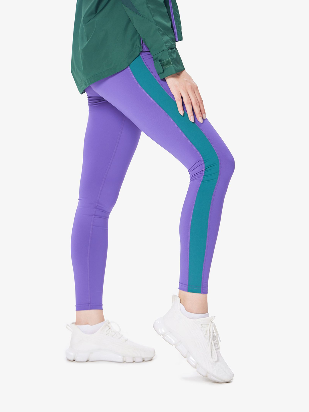 Ayollar sport leginslari 7SABER Active Line