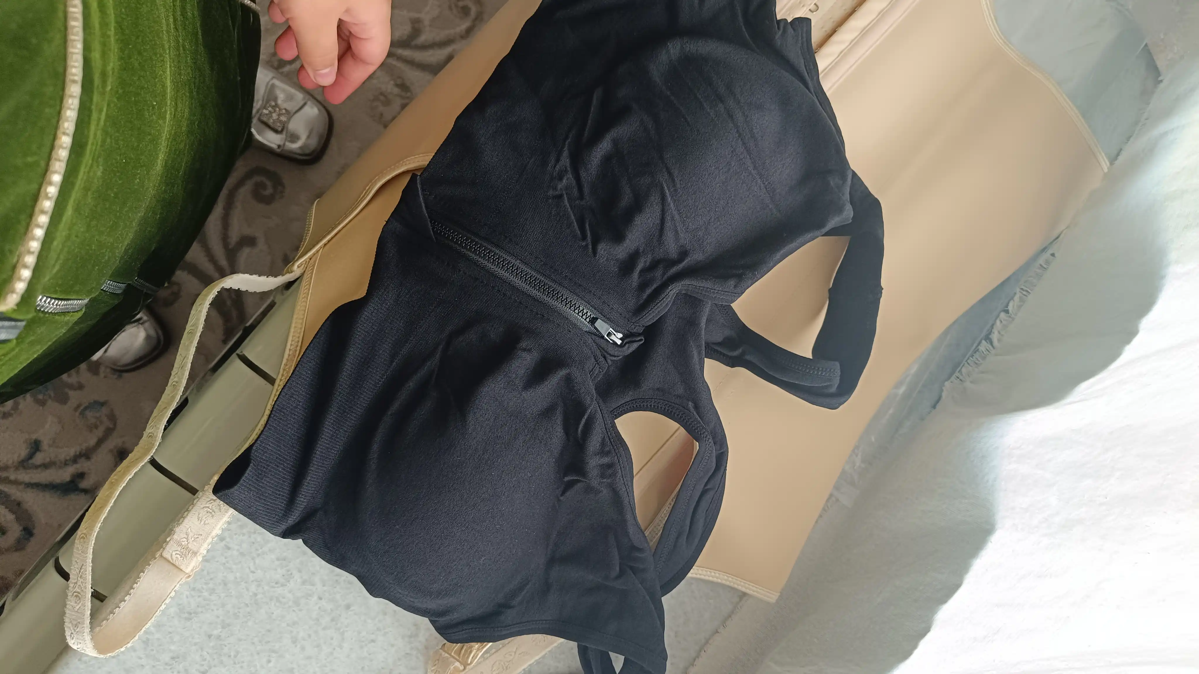 Ayollar sport topi Kioko. Fitnes uchun olinadigan chashkali sport topi