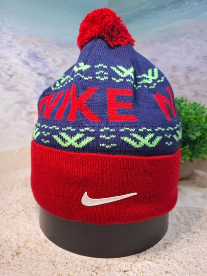 Шапка спортивная, с помпоном, мужская, NIKE — SHAPKAD-NIKESHAPKA-КРАСН-60