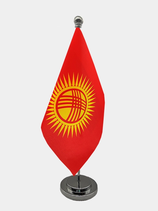 Zanglamaydigan po'latdan yasalgan bayroq ustunidagi 15*21 bayroqlar