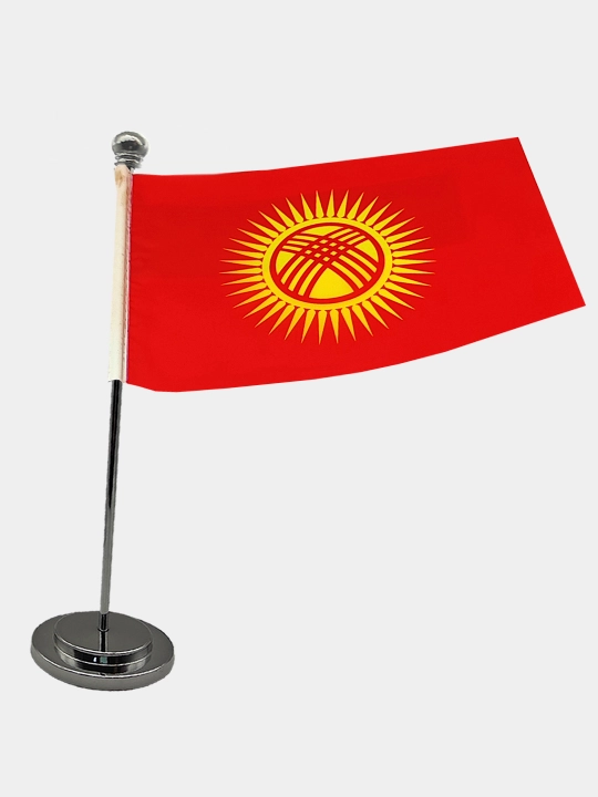 Zanglamaydigan po'latdan yasalgan bayroq ustunidagi 15*21 bayroqlar