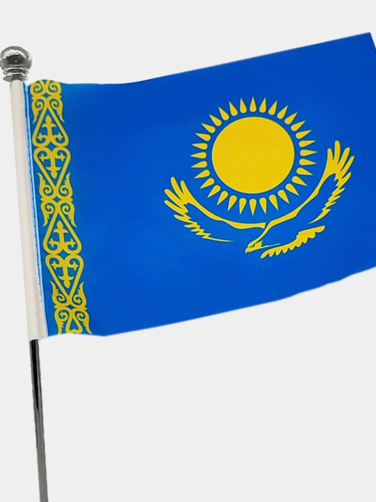 Zanglamaydigan po'latdan yasalgan bayroq ustunidagi 15*21 bayroqlar