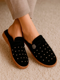Qora