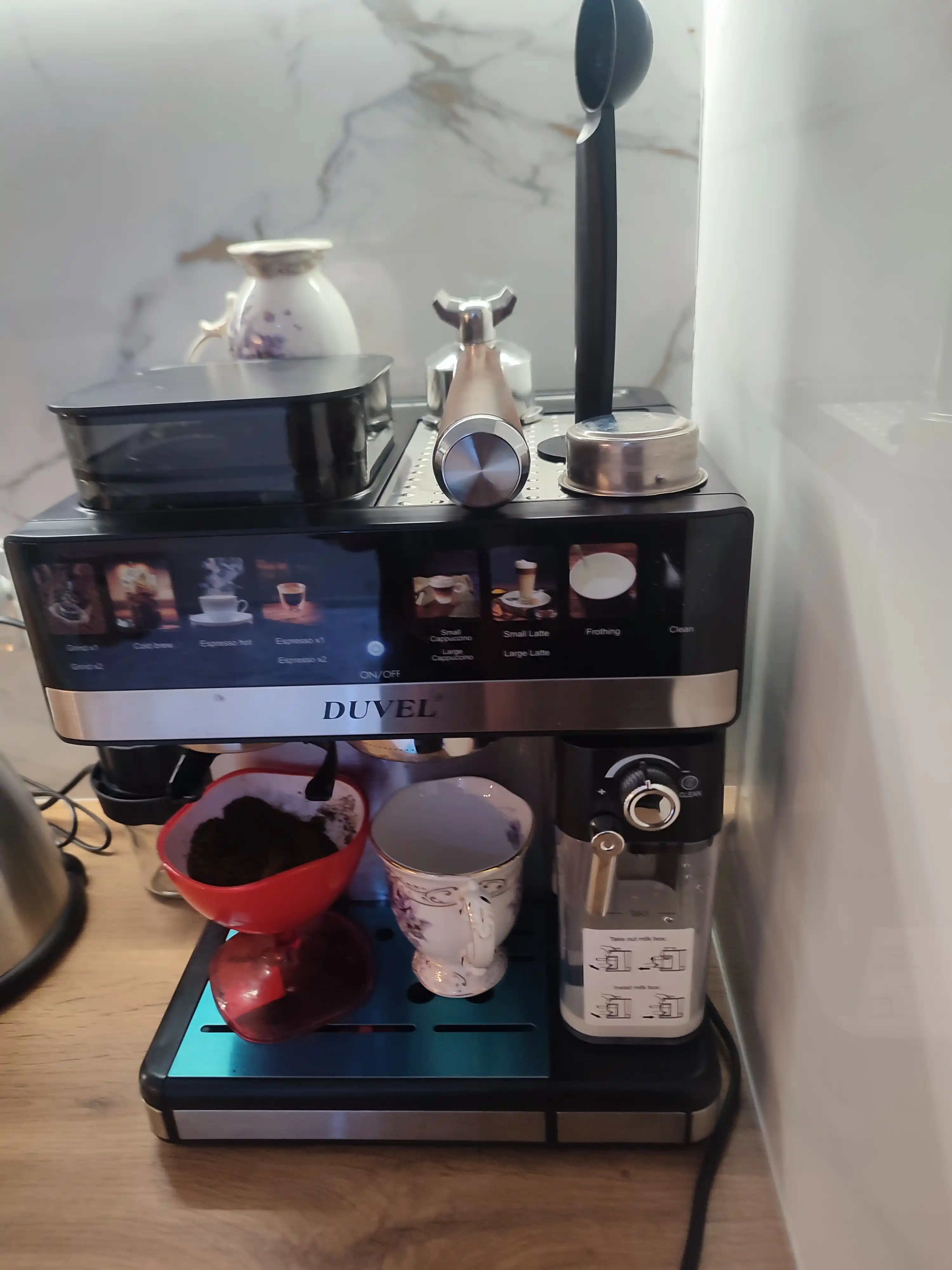 Kompensator va kapuchino qaynatgichli professional qahva mashinasi Kitchen011