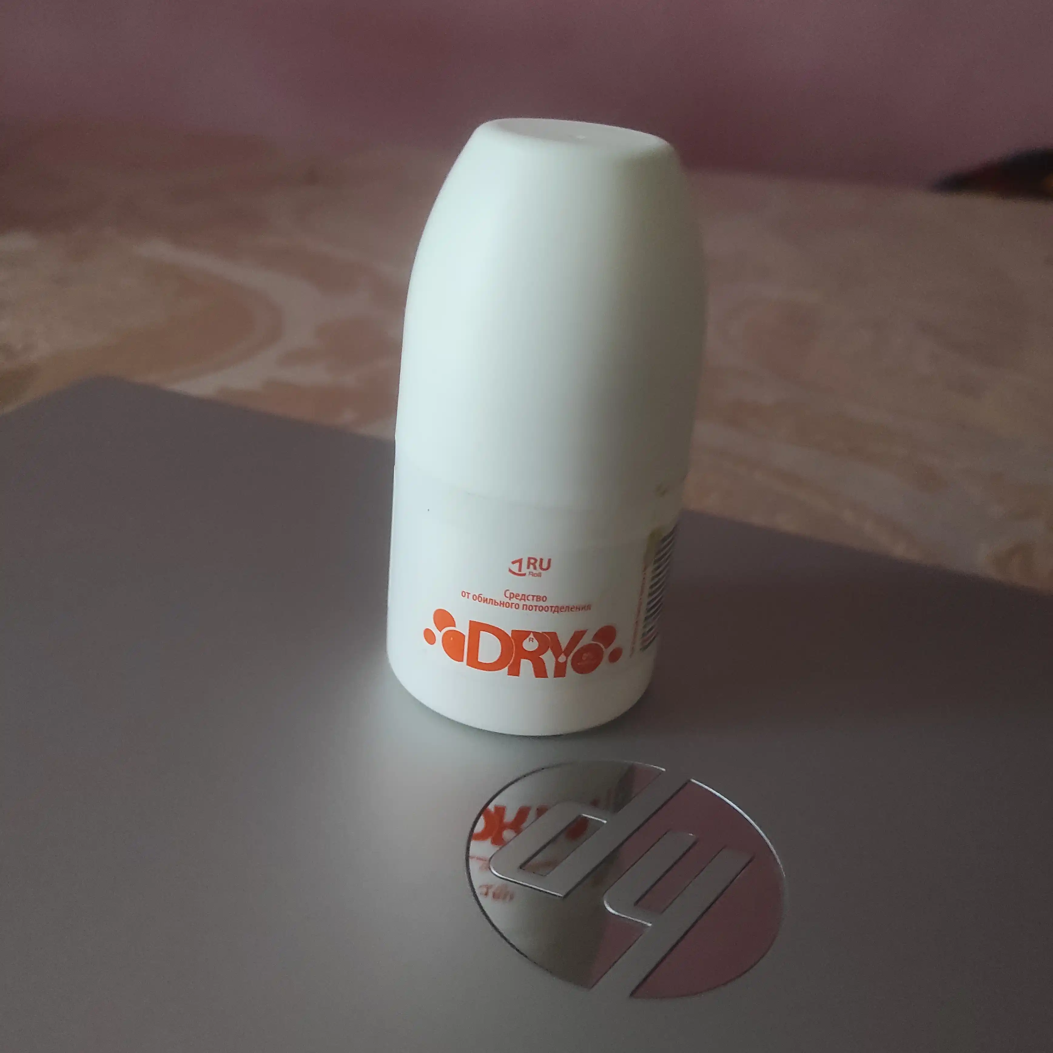 Uzoq muddatli tasirga ega antiperspirant Dry RU Roll, 50 ml