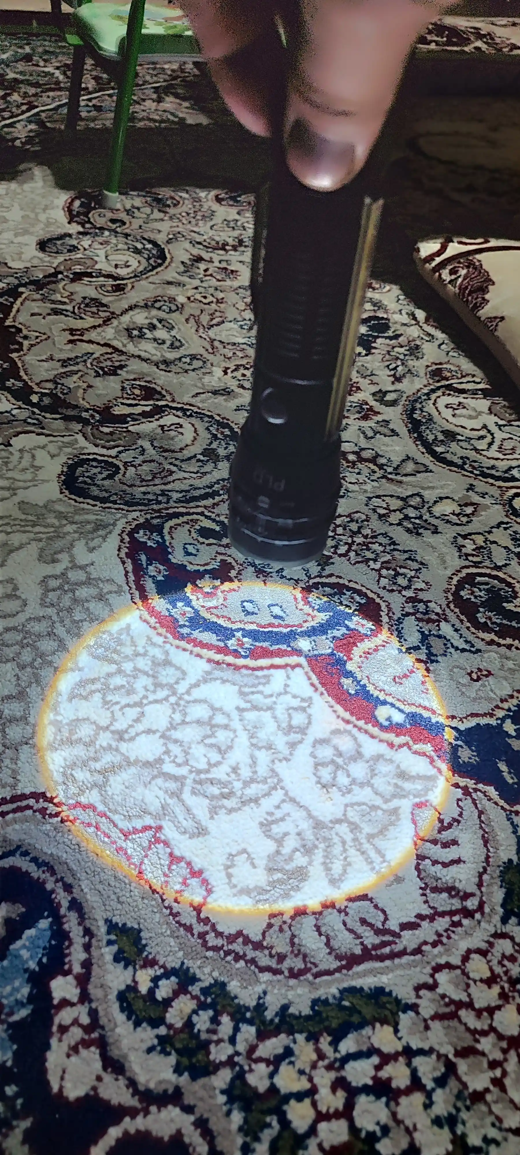 Akkumulyatorli yorug‘lik diodli fonar