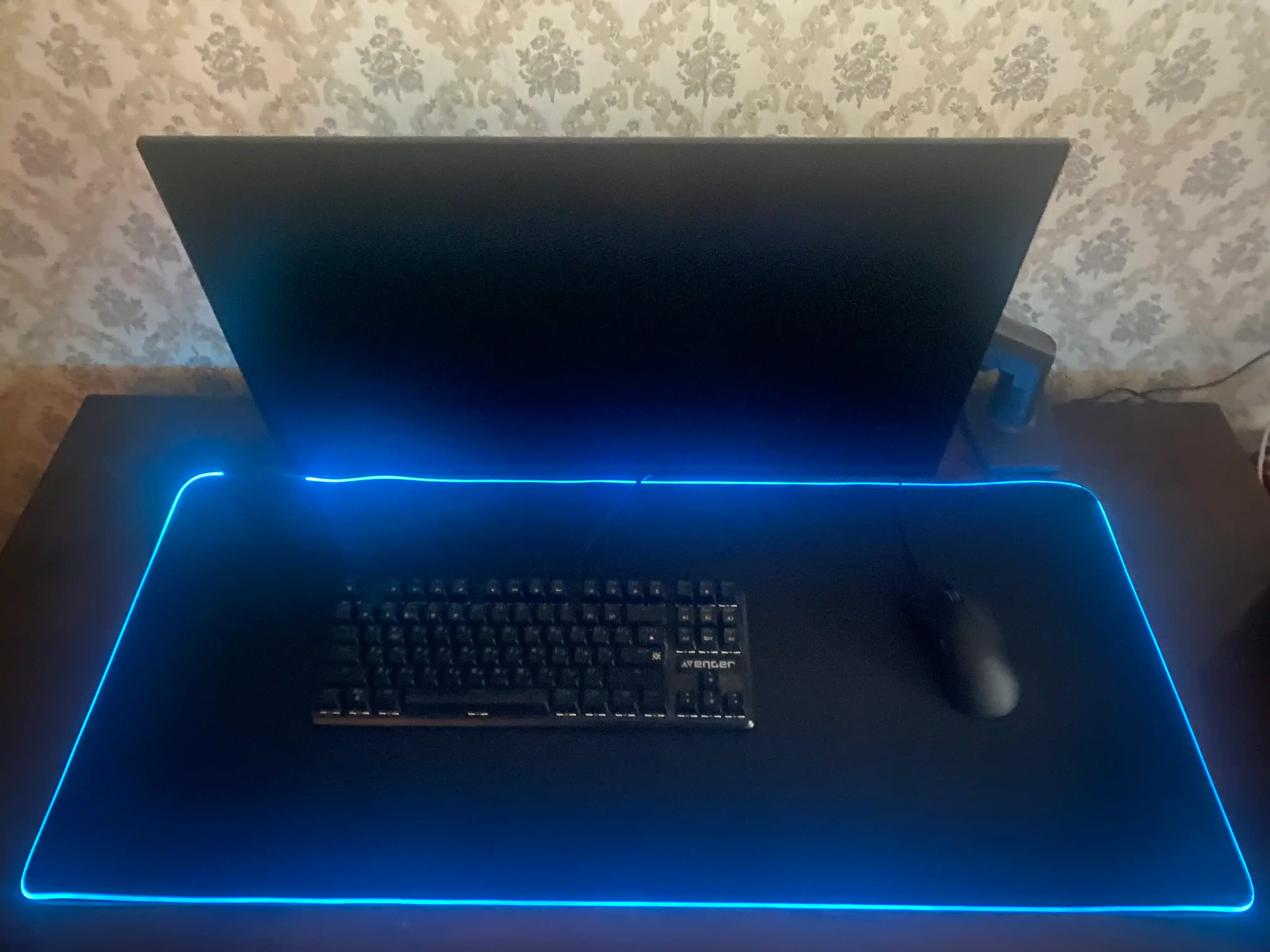 Sichqoncha uchun gilamcha led yoritgichli, 90 * 40-0.4 sm