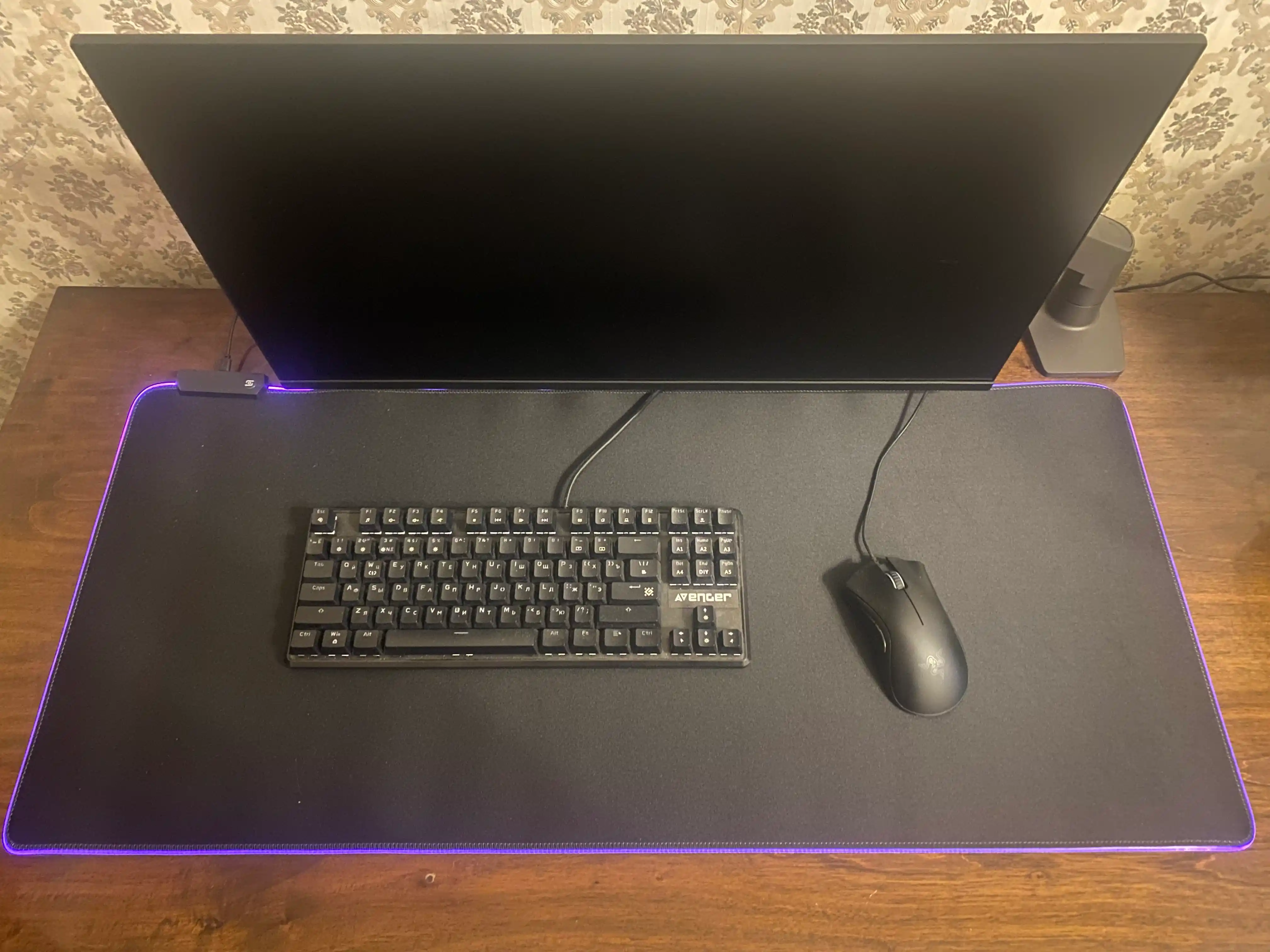 Sichqoncha uchun gilamcha led yoritgichli, 90 * 40-0.4 sm