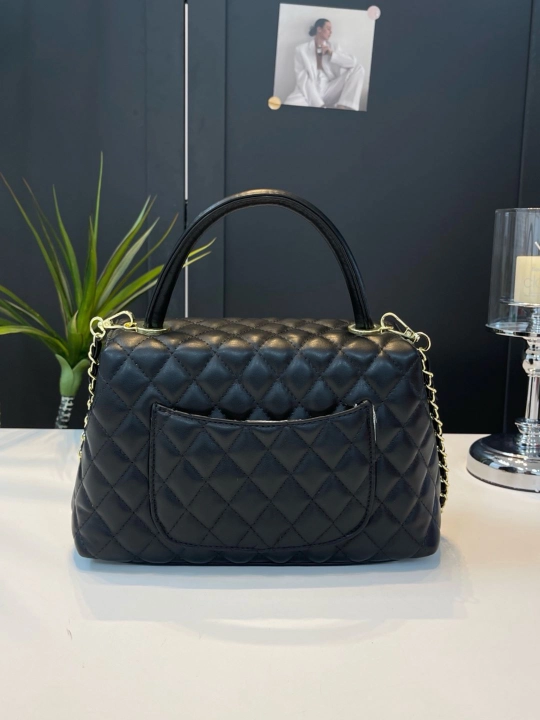 Ayollar sumkasi, Chanel