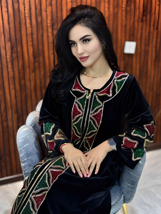 Ayollar uchun oqshom liboslari tuy va bazimlar uchun bambuk materialidan