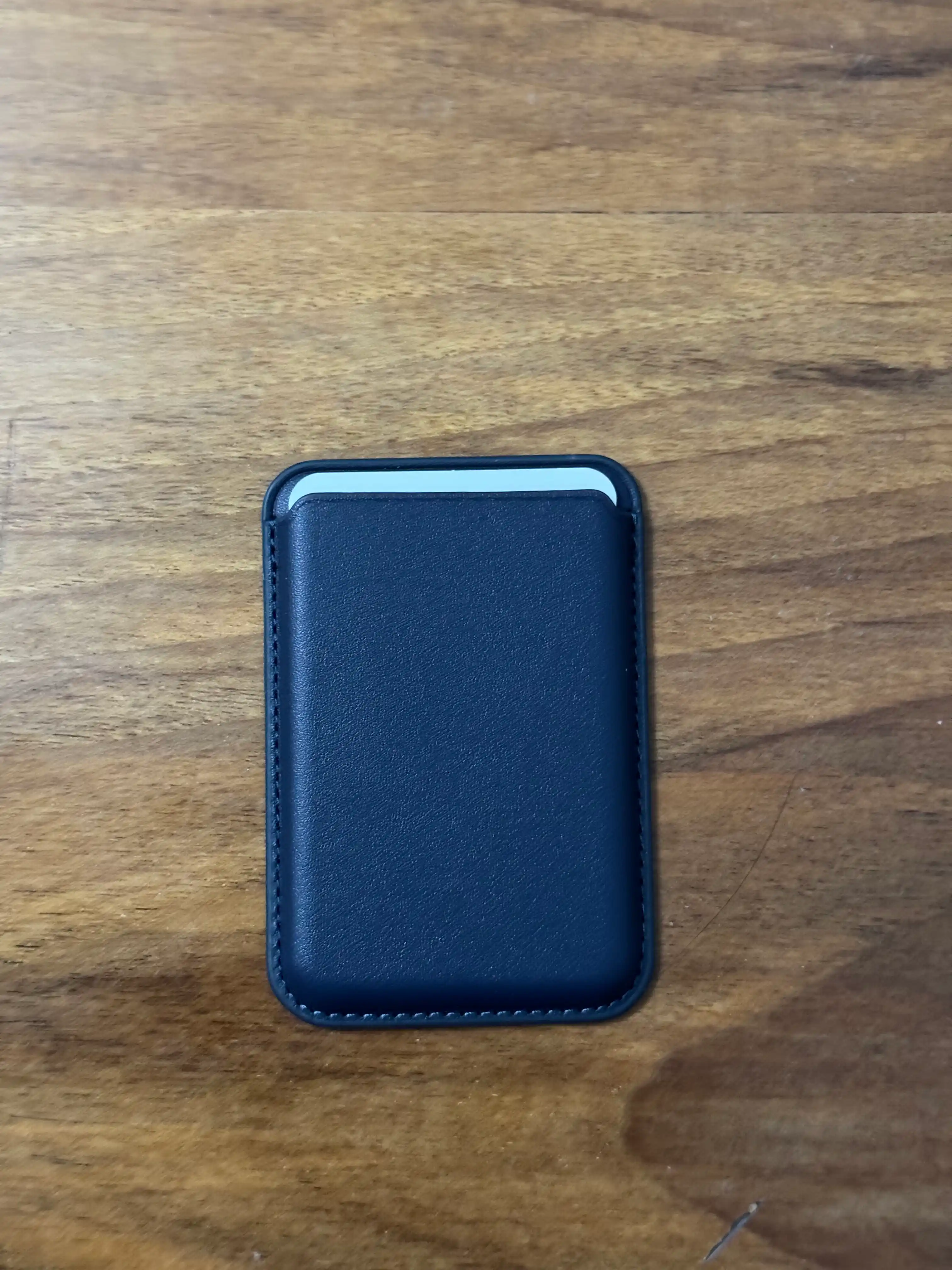 iPhone uchun MagSafe kartxolder, bank kartalari uchun