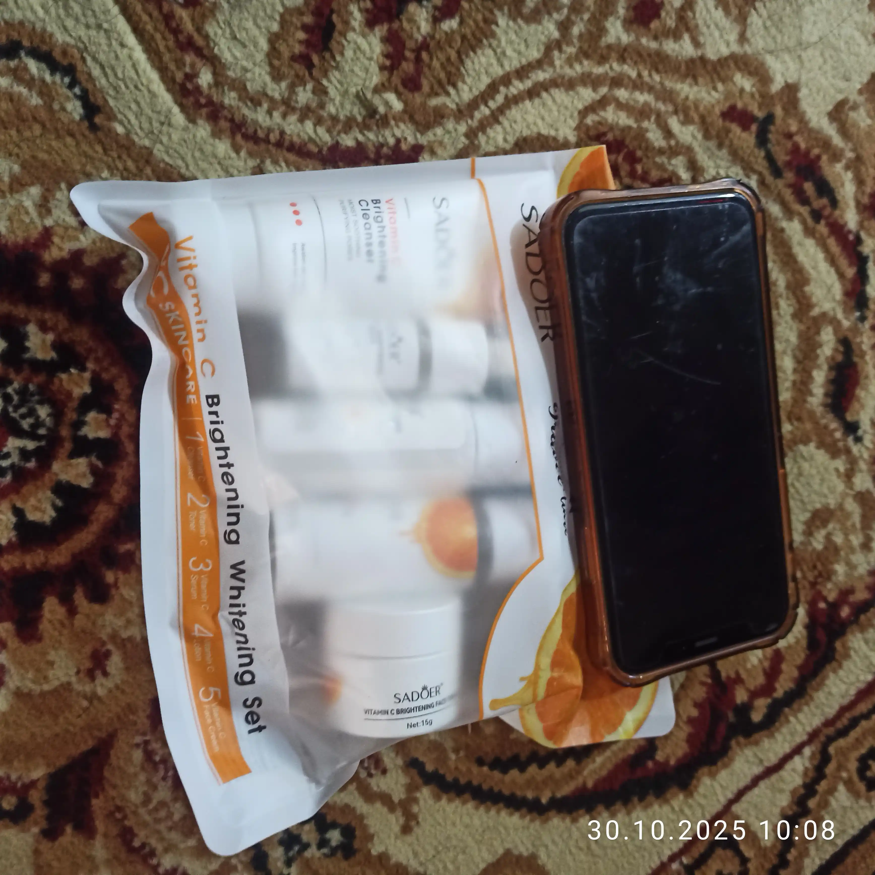 Кichik sayohat to'plami, yuzni parvarish qilish to'plami, ayollar uchun, 5 tasi 1 da